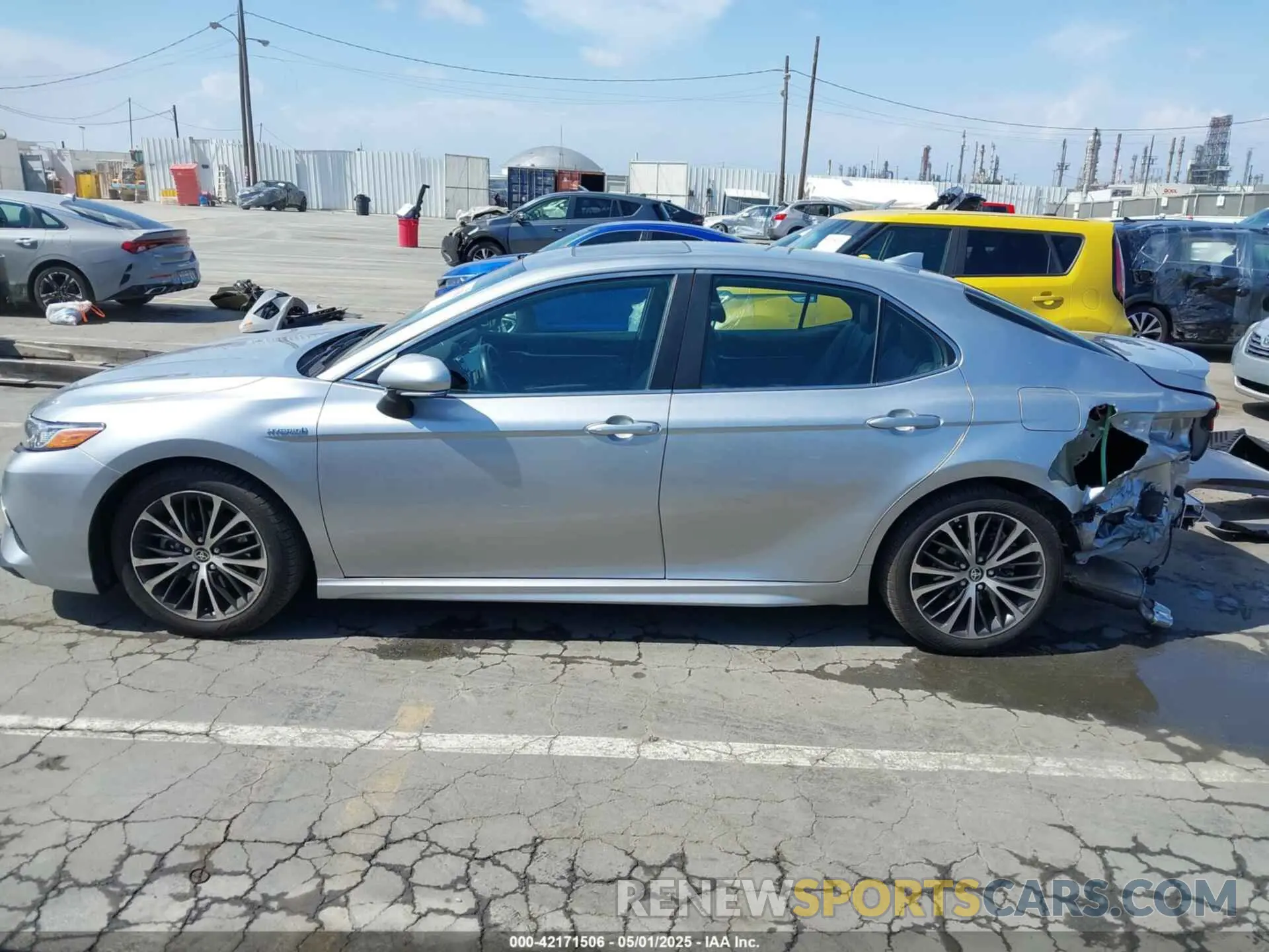 14 Фотография поврежденного автомобиля 4T1J31AK1LU537051 TOYOTA CAMRY 2020