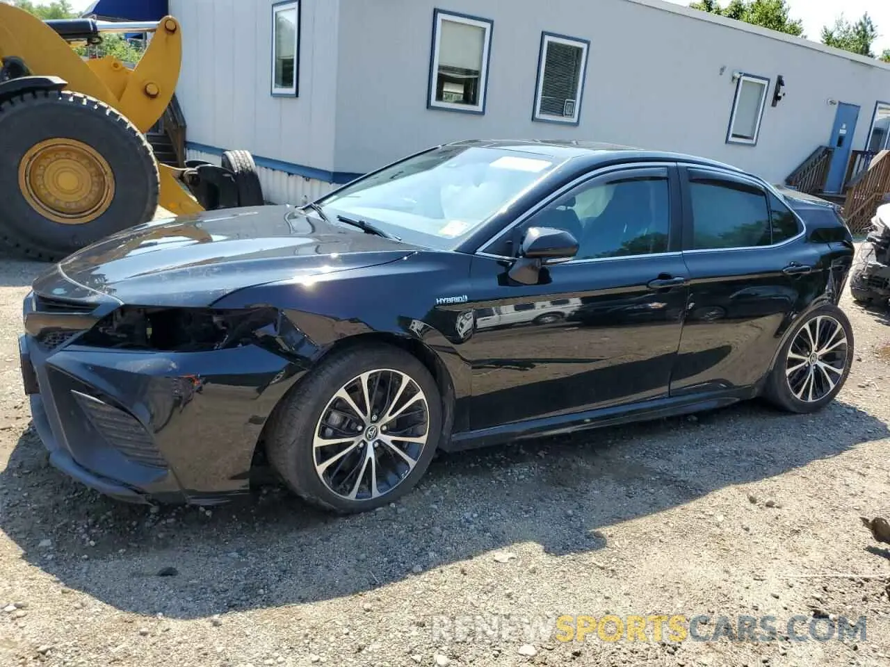 1 Photograph of a damaged car 4T1J31AK2LU531338 TOYOTA CAMRY 2020