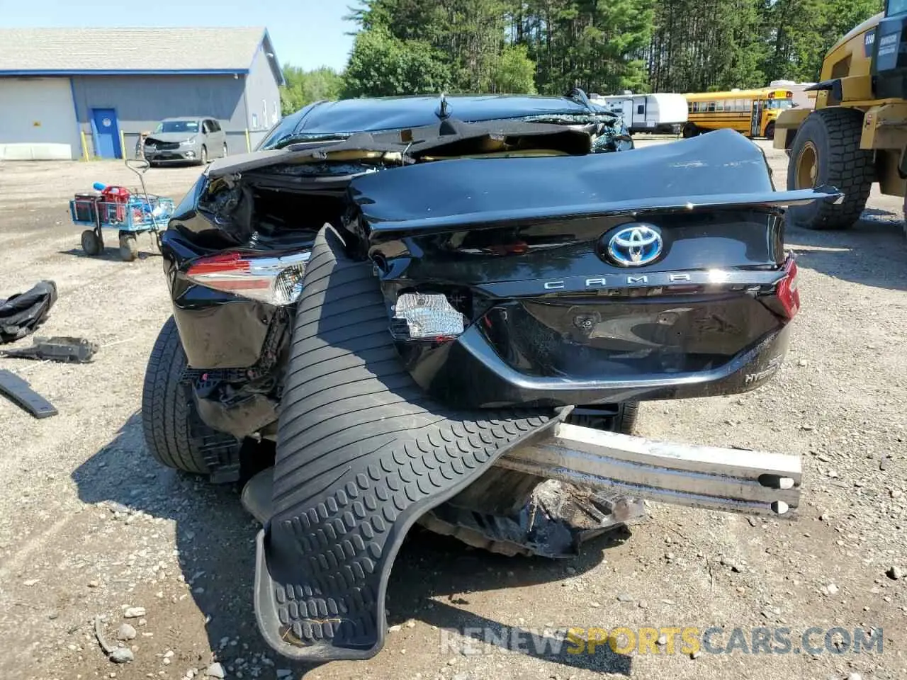 6 Photograph of a damaged car 4T1J31AK2LU531338 TOYOTA CAMRY 2020