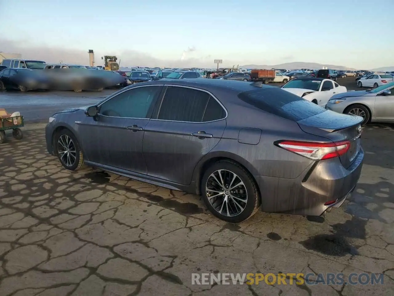 2 Photograph of a damaged car 4T1J31AK2LU533736 TOYOTA CAMRY 2020