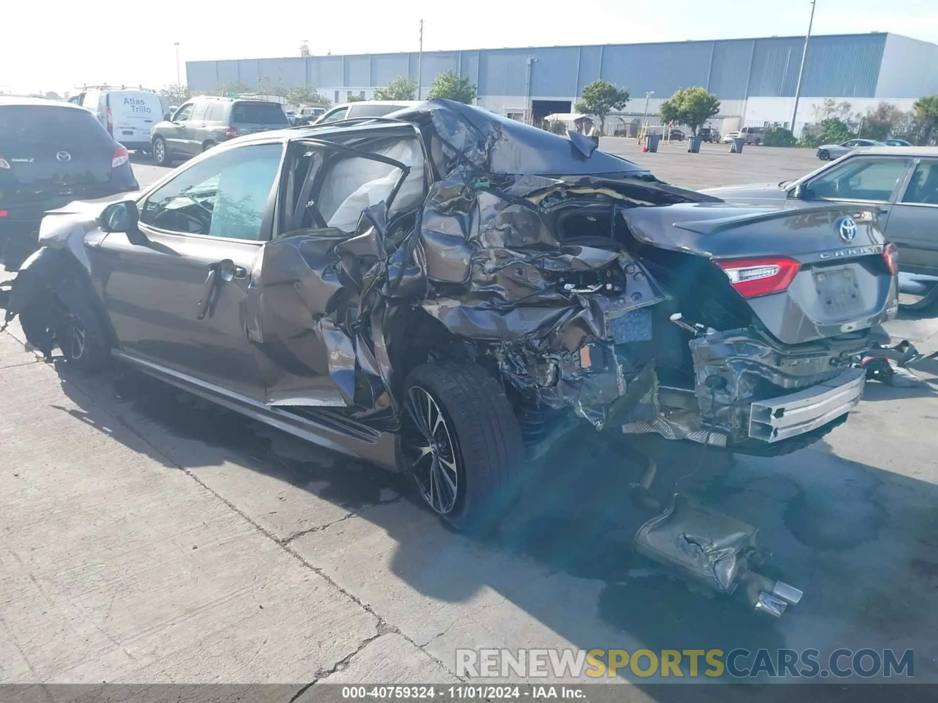3 Photograph of a damaged car 4T1J31AK3LU523085 TOYOTA CAMRY 2020