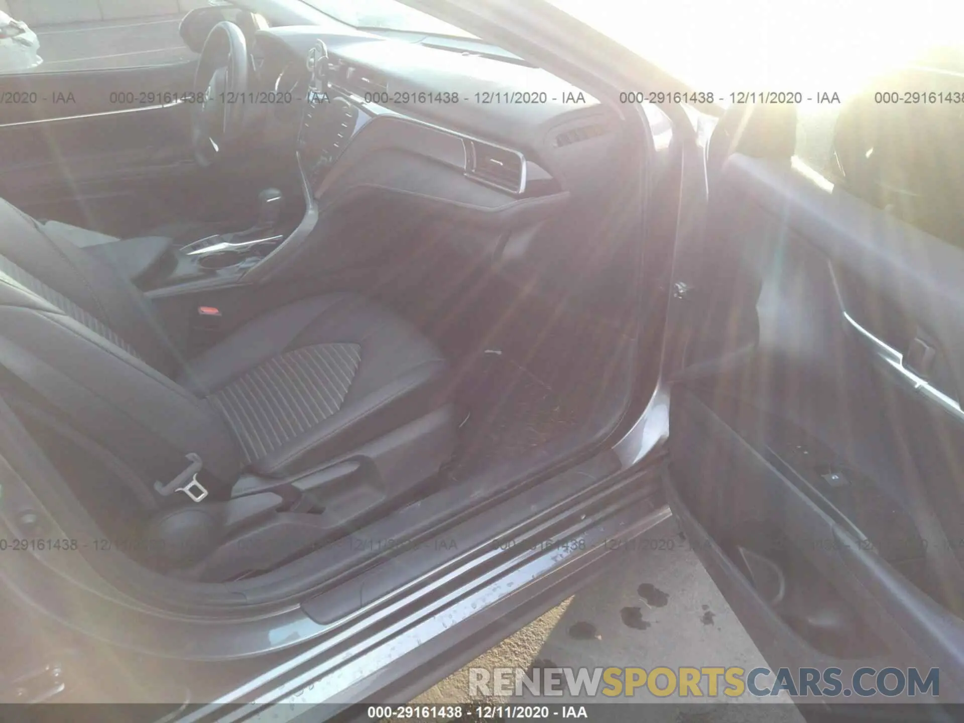 5 Photograph of a damaged car 4T1J31AK4LU518123 TOYOTA CAMRY 2020