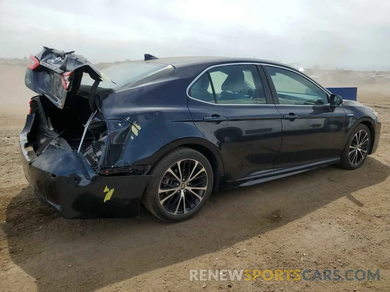 3 Photograph of a damaged car 4T1J31AK6LU535764 TOYOTA CAMRY 2020