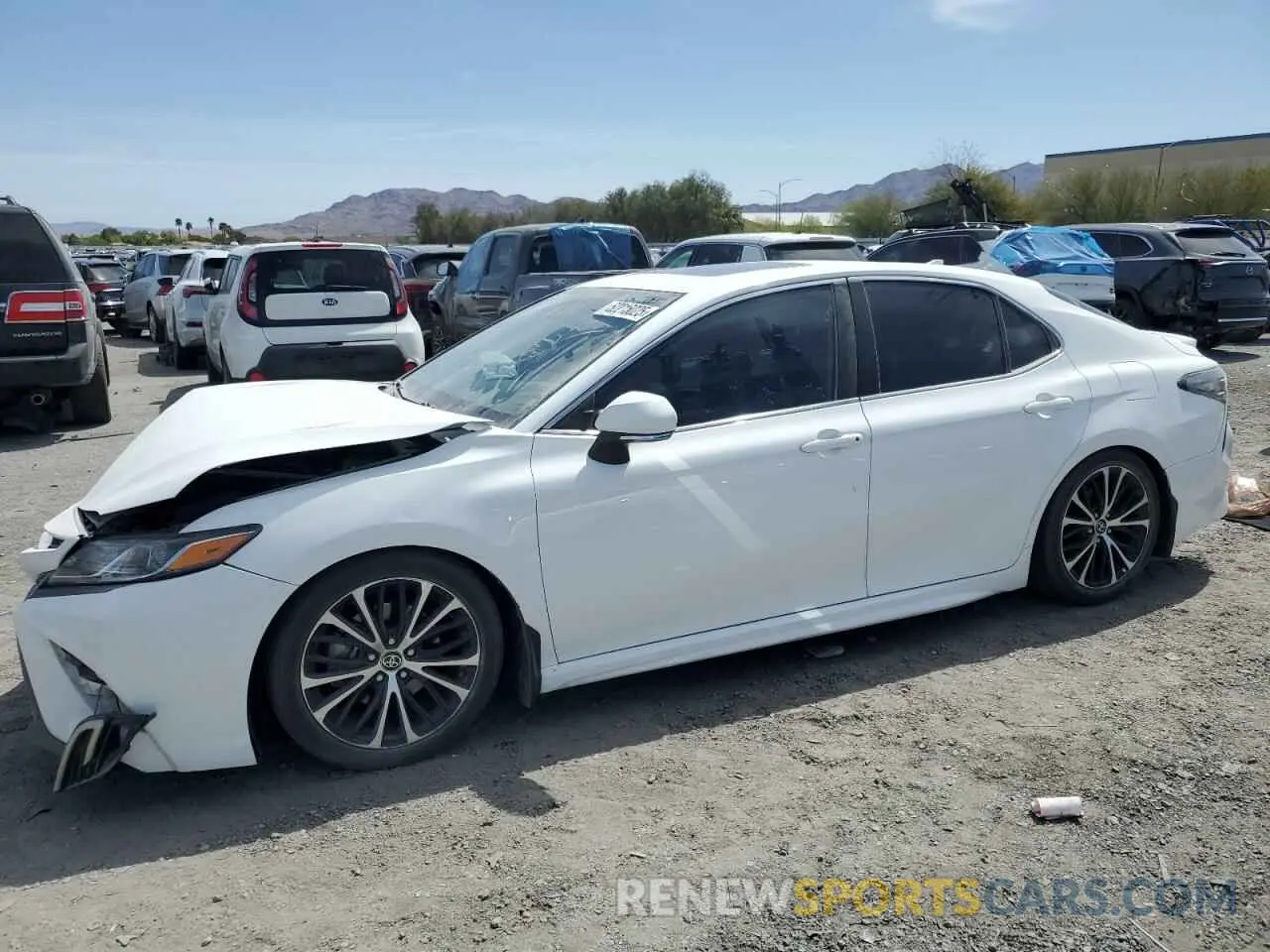 1 Photograph of a damaged car 4T1J31AK7LU543307 TOYOTA CAMRY 2020