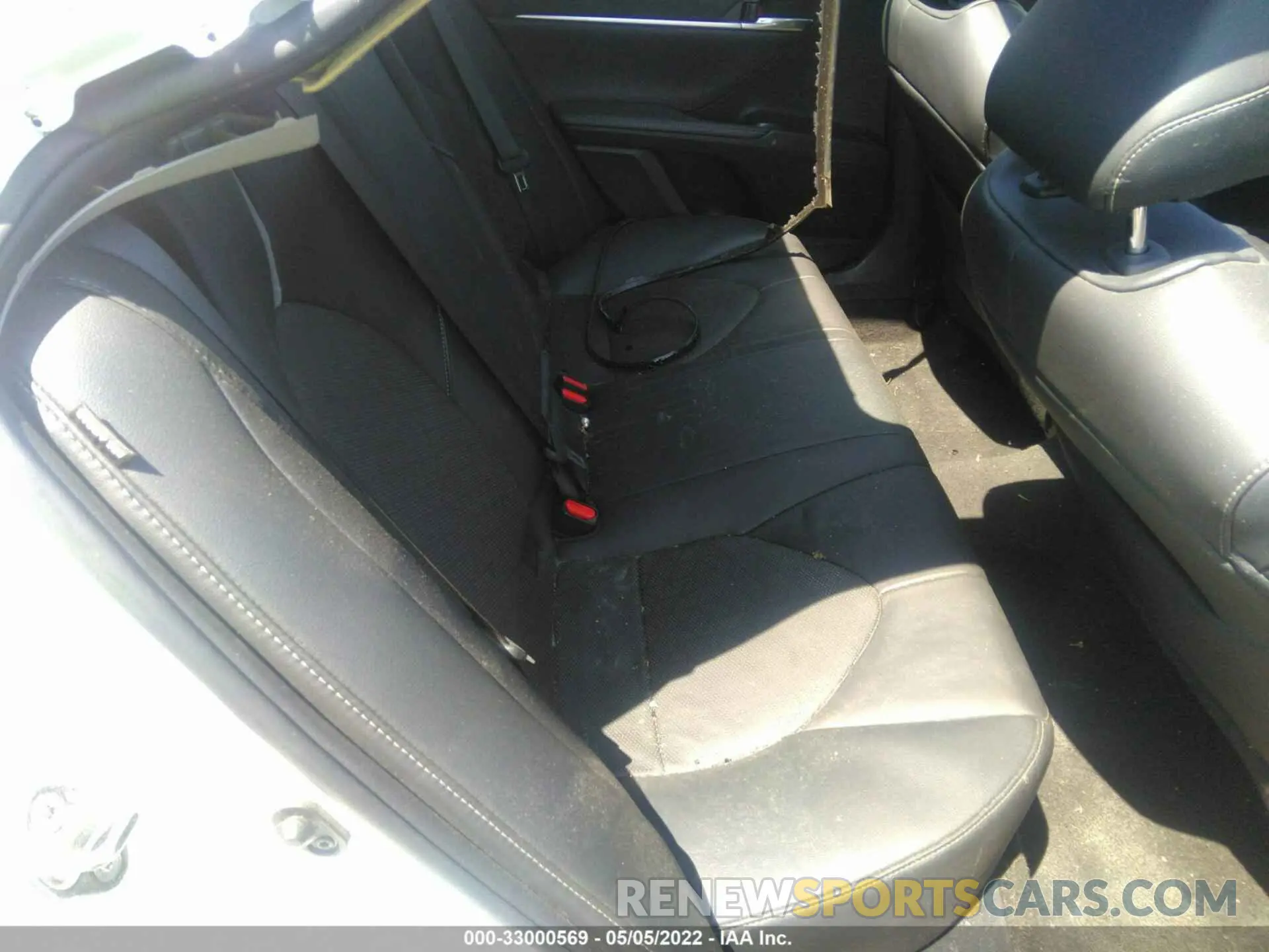 8 Photograph of a damaged car 4T1K61AK0LU327441 TOYOTA CAMRY 2020
