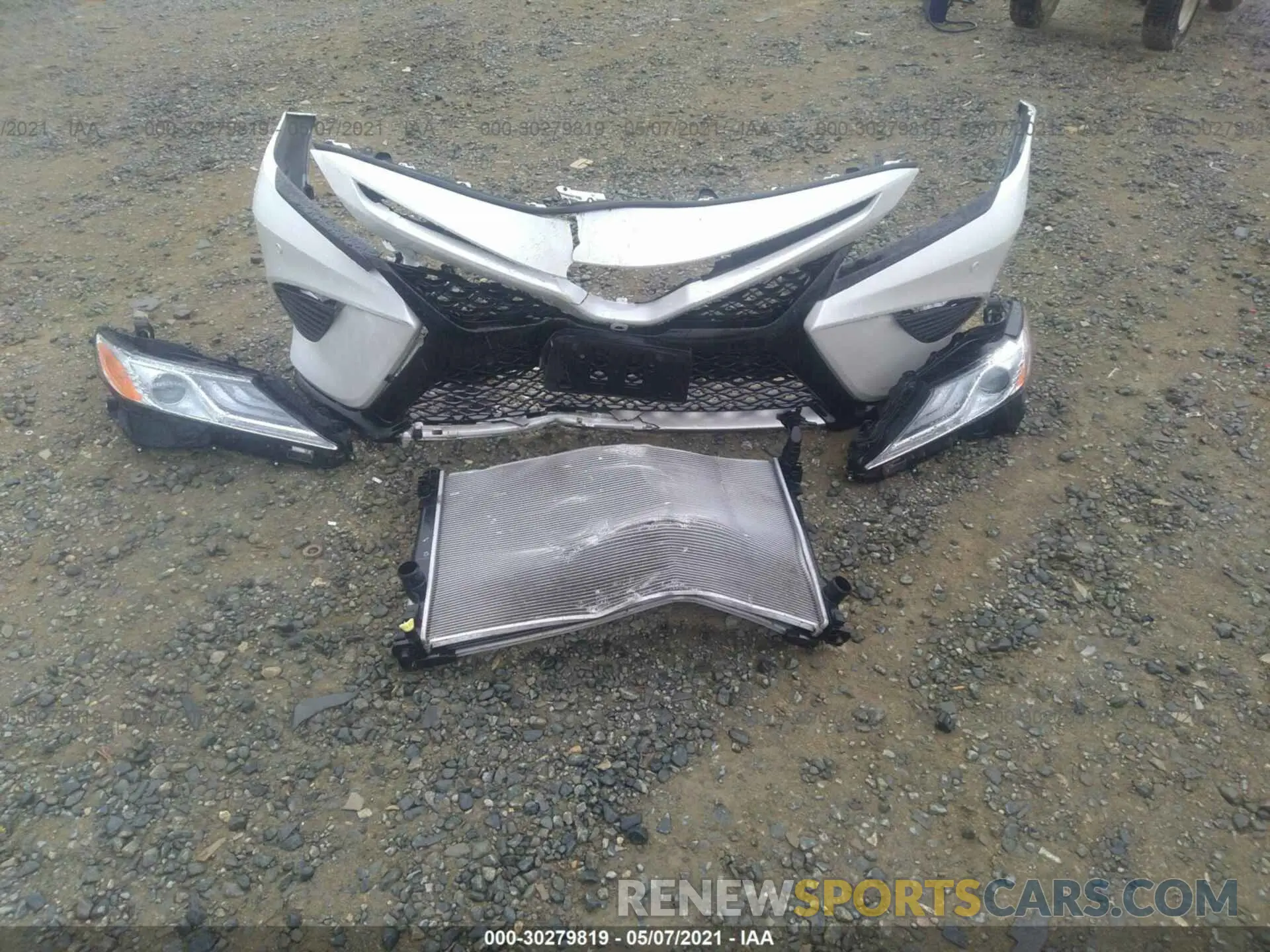 12 Photograph of a damaged car 4T1K61AK0LU334504 TOYOTA CAMRY 2020