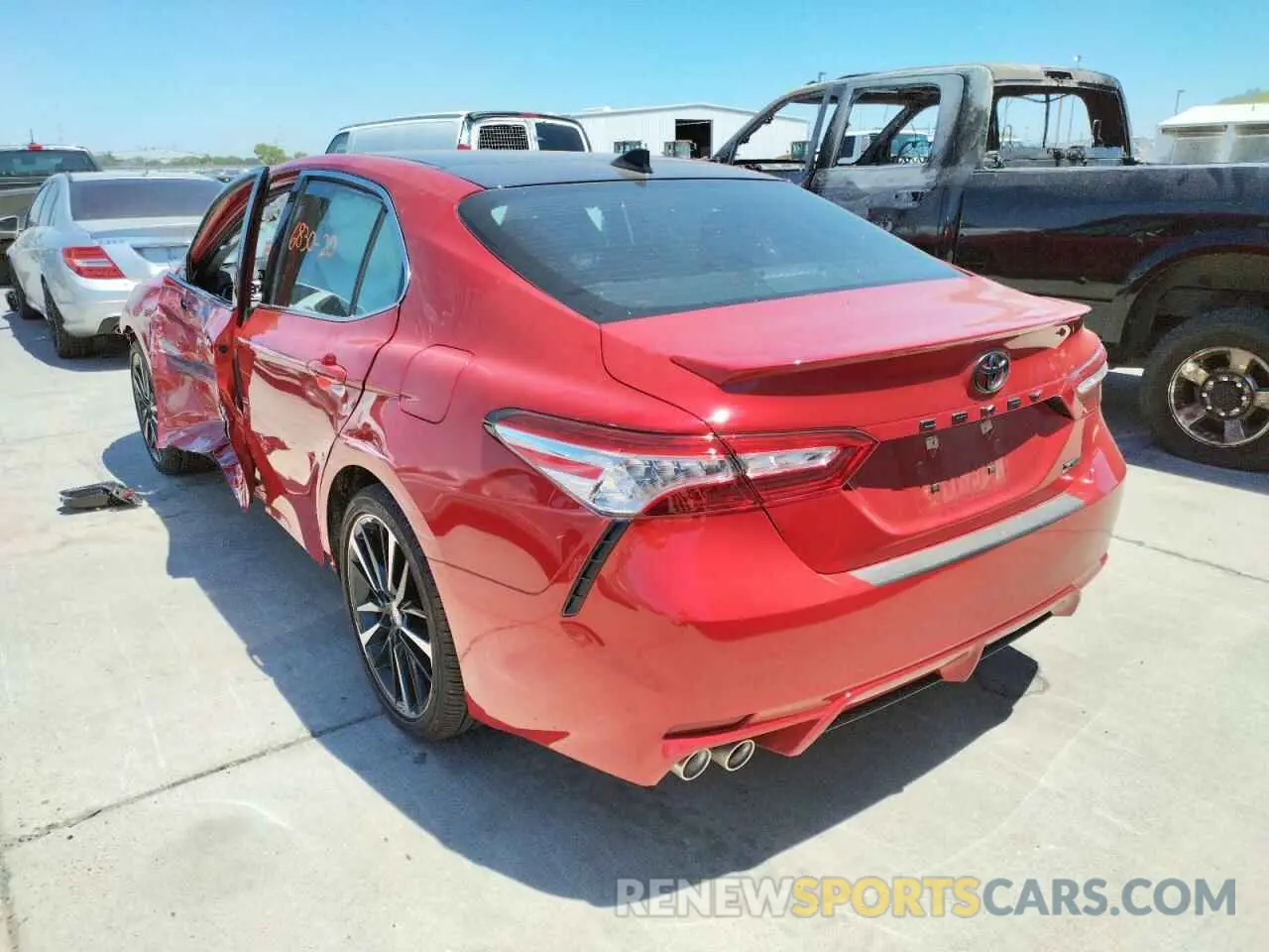 3 Фотография поврежденного автомобиля 4T1K61AK0LU373450 TOYOTA CAMRY 2020