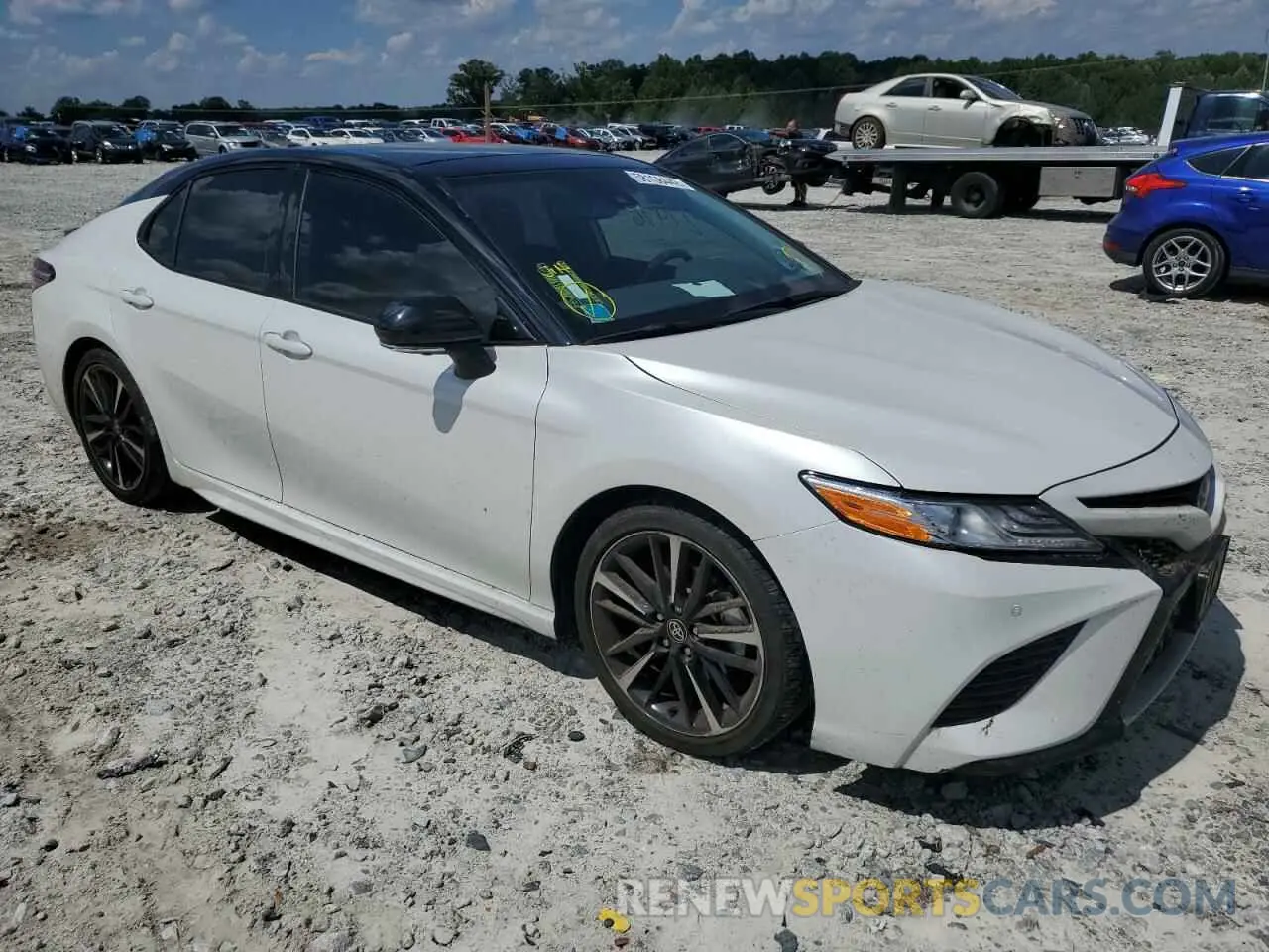 1 Photograph of a damaged car 4T1K61AK0LU375425 TOYOTA CAMRY 2020