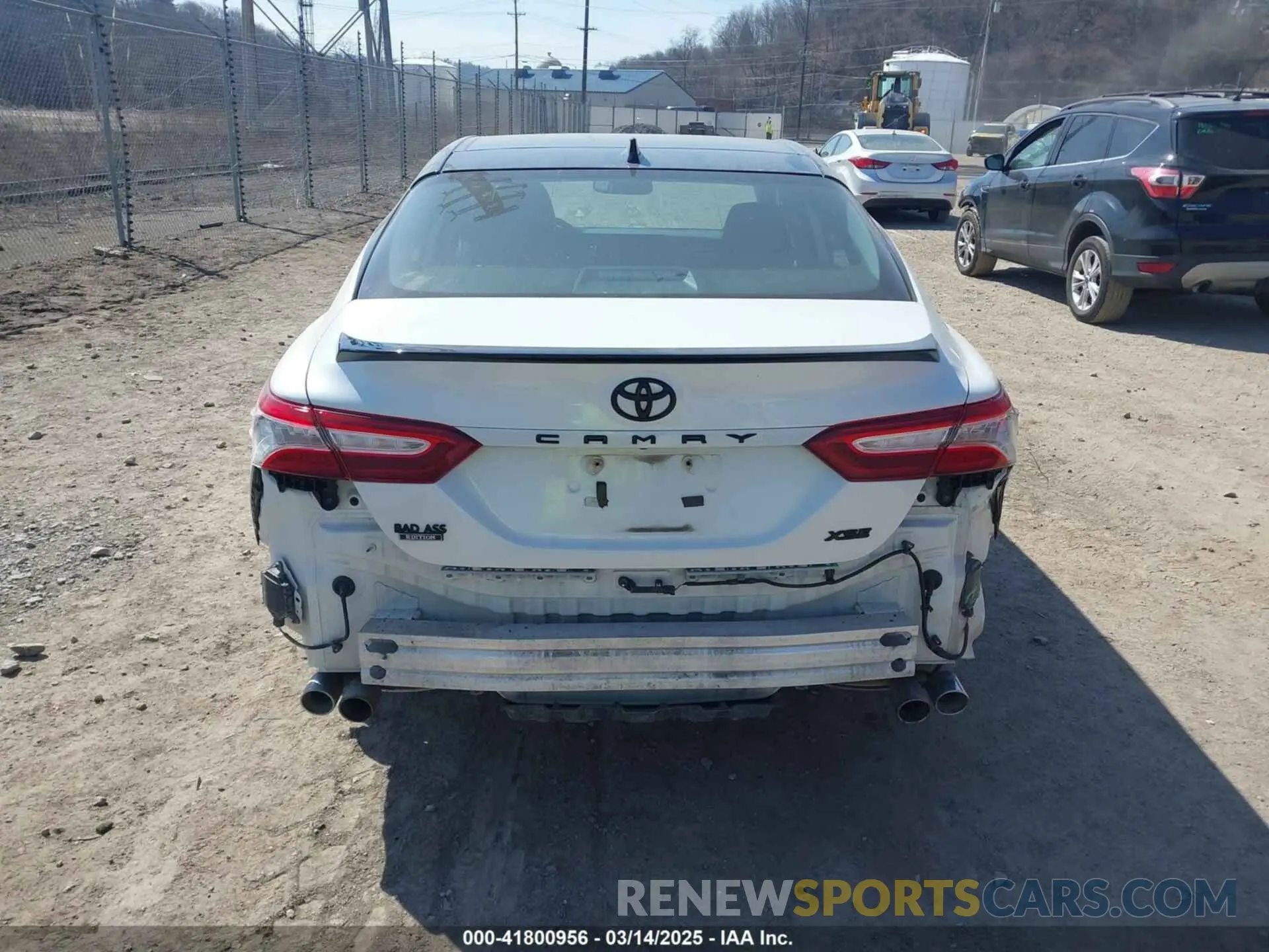 17 Photograph of a damaged car 4T1K61AK1LU317081 TOYOTA CAMRY 2020