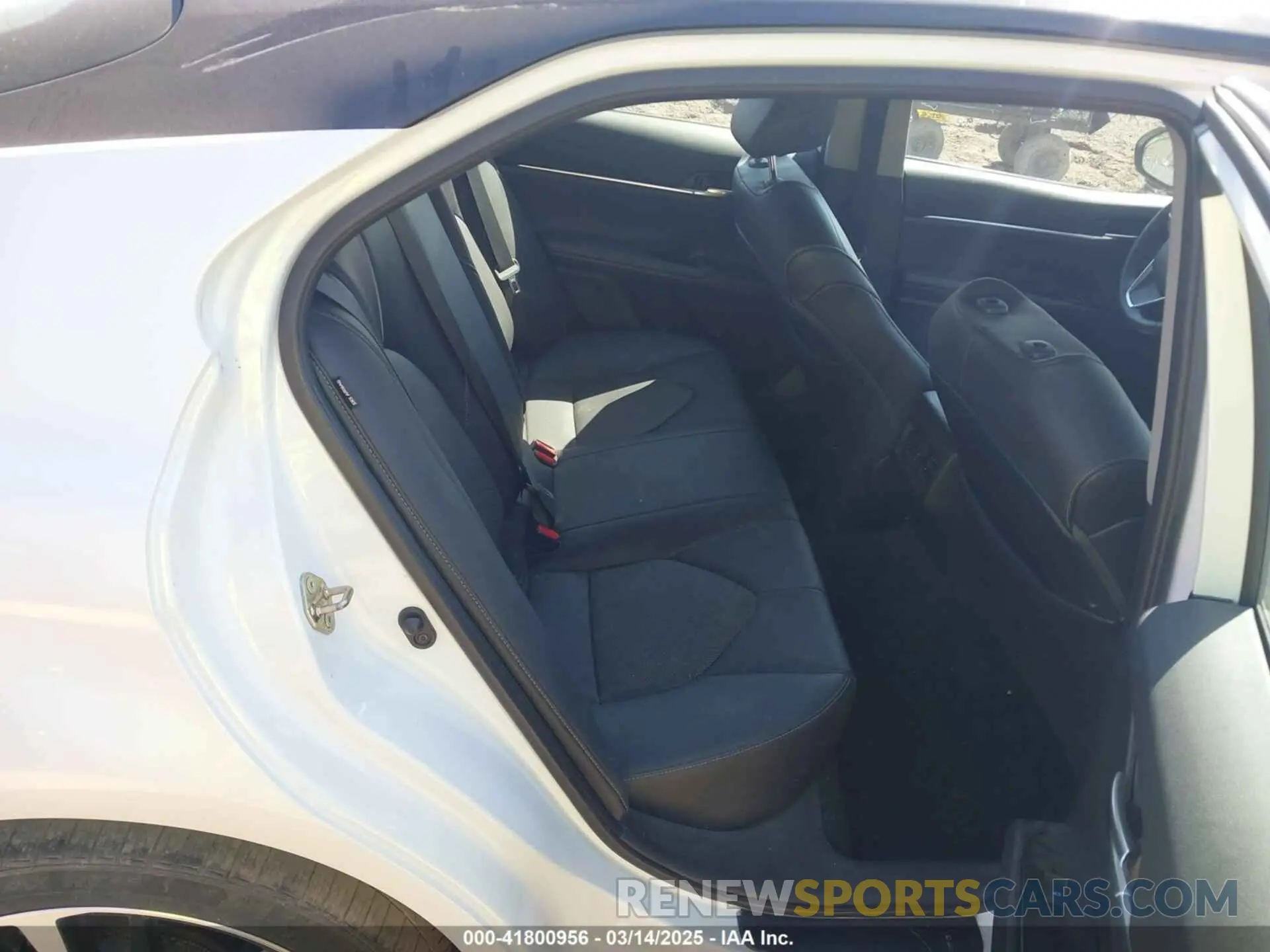 8 Photograph of a damaged car 4T1K61AK1LU317081 TOYOTA CAMRY 2020