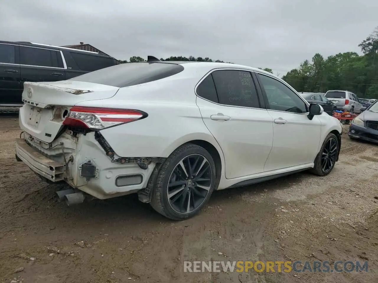 3 Photograph of a damaged car 4T1K61AK1LU378074 TOYOTA CAMRY 2020