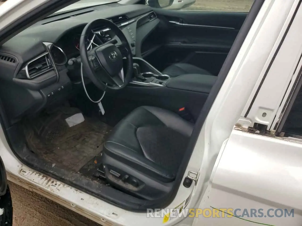 7 Photograph of a damaged car 4T1K61AK1LU378074 TOYOTA CAMRY 2020