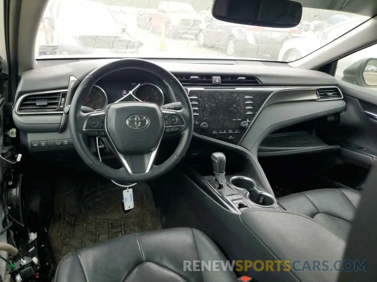 8 Photograph of a damaged car 4T1K61AK1LU378074 TOYOTA CAMRY 2020