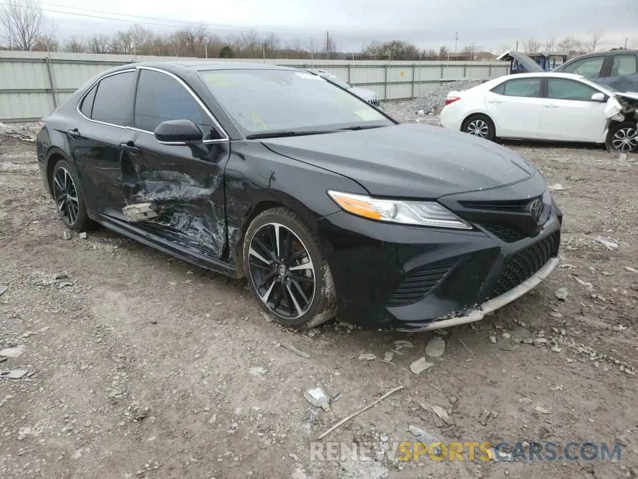 1 Photograph of a damaged car 4T1K61AK1LU902677 TOYOTA CAMRY 2020
