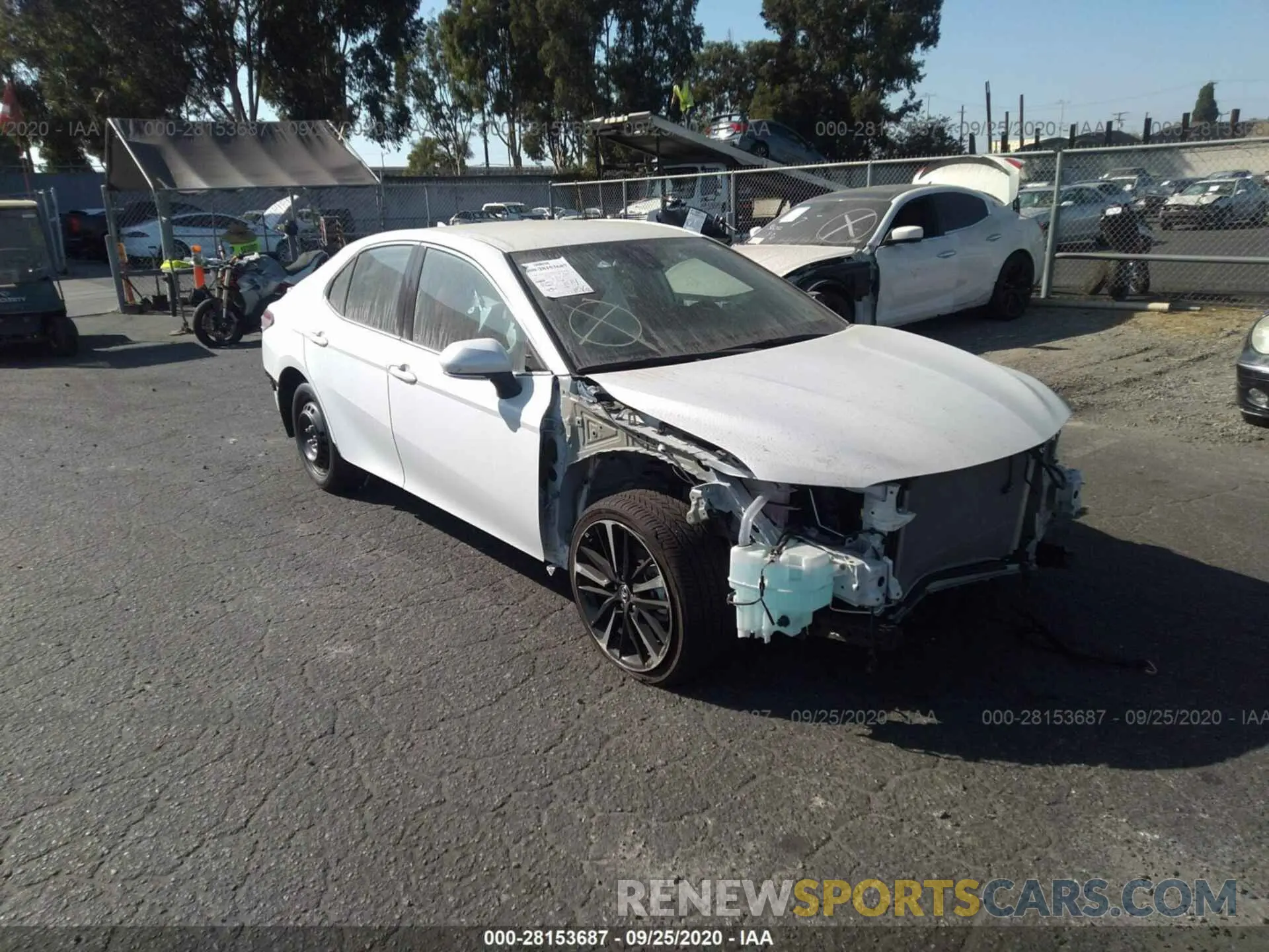 1 Photograph of a damaged car 4T1K61AK1LU912884 TOYOTA CAMRY 2020