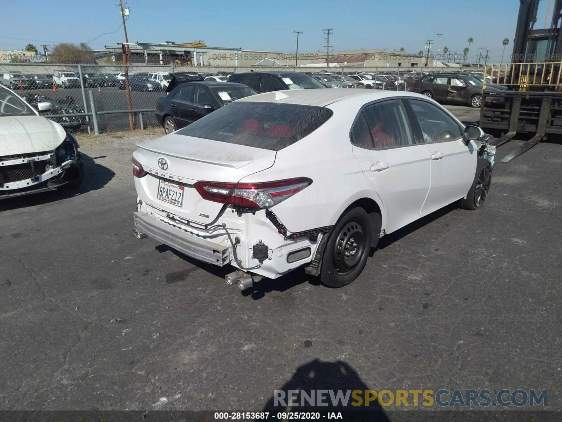 4 Photograph of a damaged car 4T1K61AK1LU912884 TOYOTA CAMRY 2020