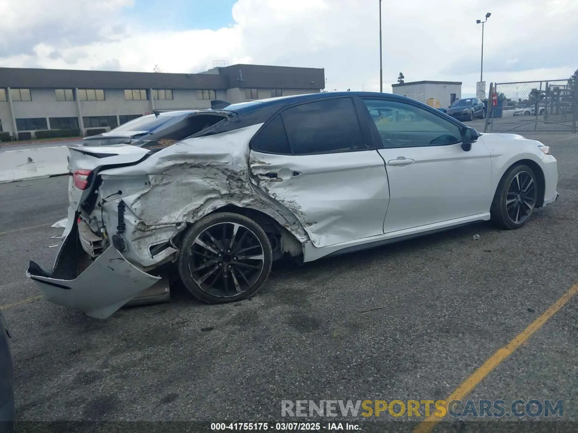 4 Фотография поврежденного автомобиля 4T1K61AK2LU306266 TOYOTA CAMRY 2020