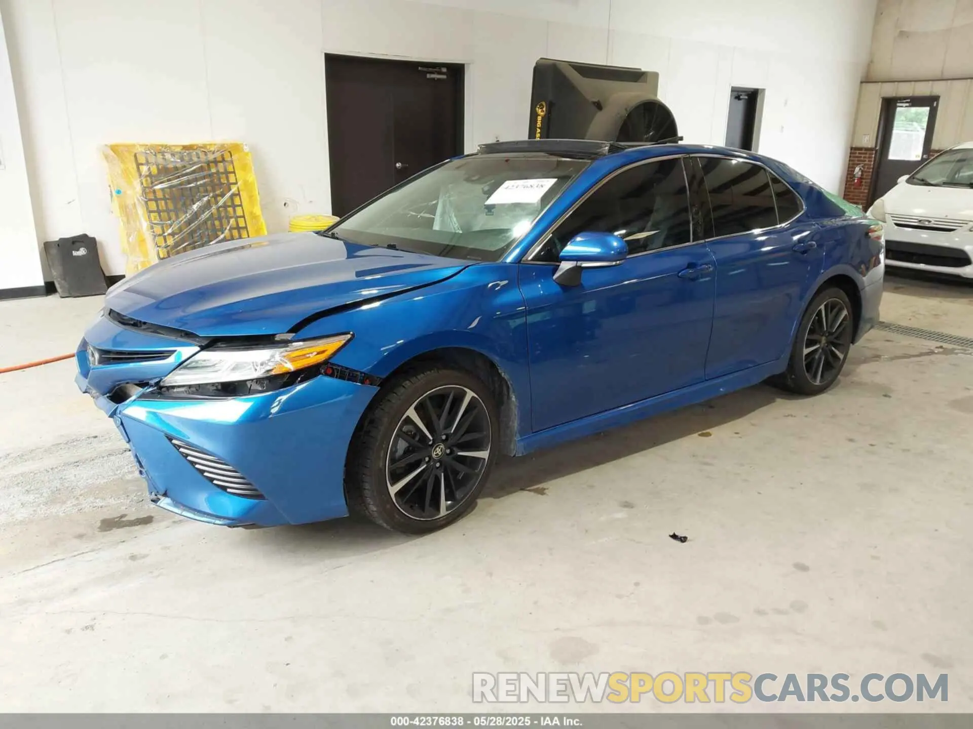2 Фотография поврежденного автомобиля 4T1K61AK2LU395451 TOYOTA CAMRY 2020