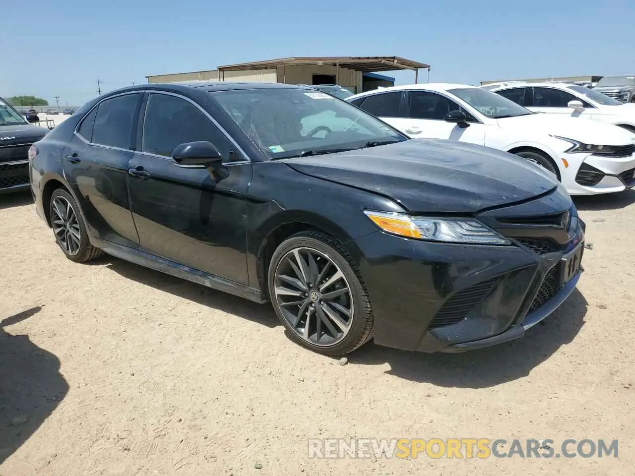 4 Photograph of a damaged car 4T1K61AK3LU363222 TOYOTA CAMRY 2020