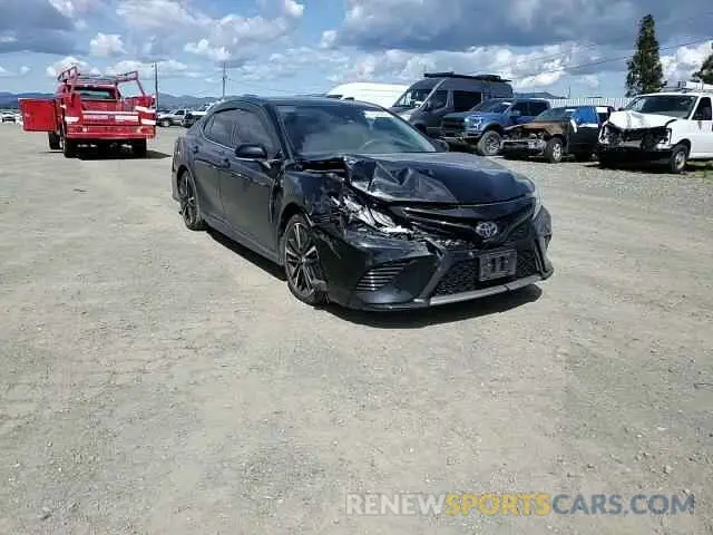 10 Photograph of a damaged car 4T1K61AK3LU888412 TOYOTA CAMRY 2020