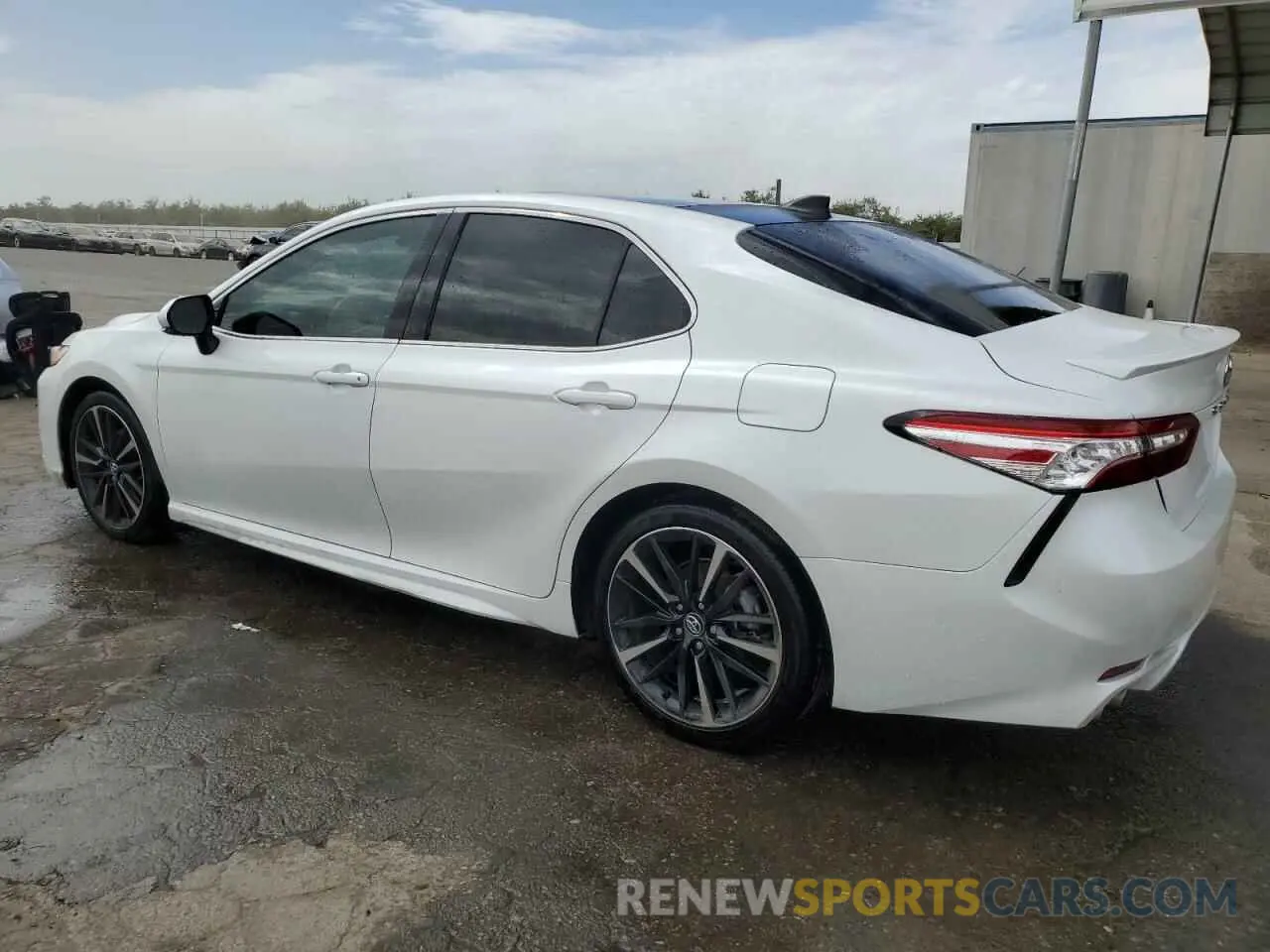2 Photograph of a damaged car 4T1K61AK3LU934403 TOYOTA CAMRY 2020
