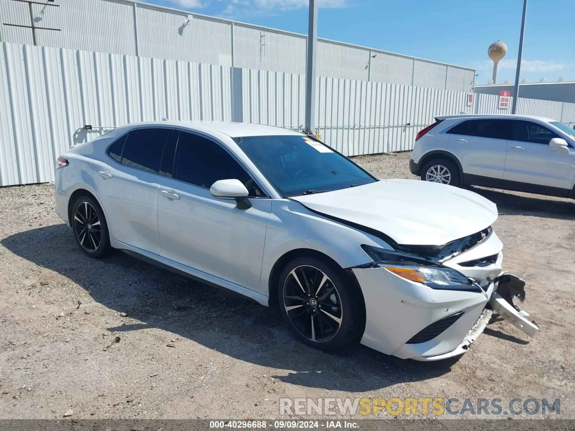 1 Photograph of a damaged car 4T1K61AK3LU950245 TOYOTA CAMRY 2020