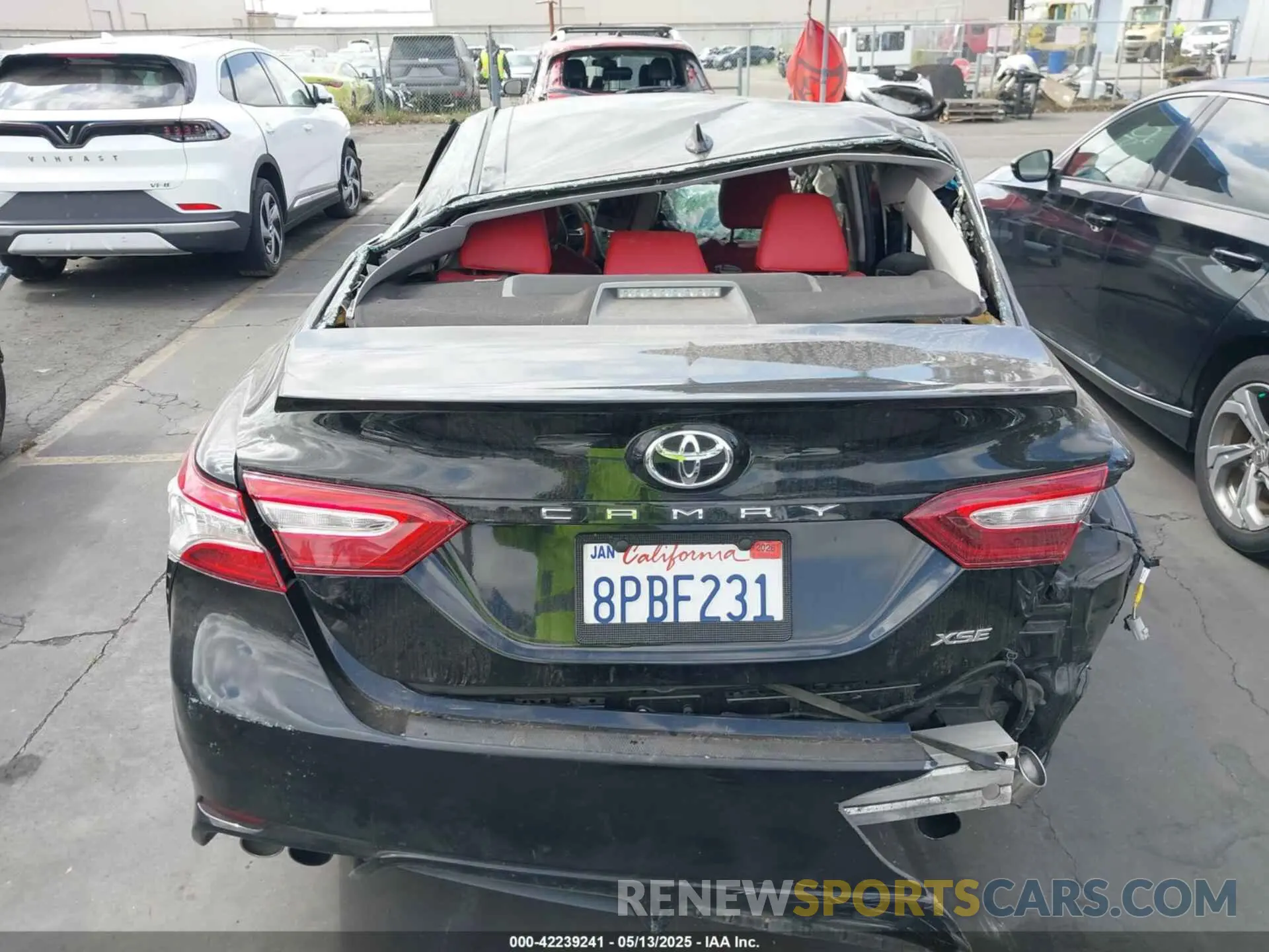 12 Photograph of a damaged car 4T1K61AK4LU303885 TOYOTA CAMRY 2020