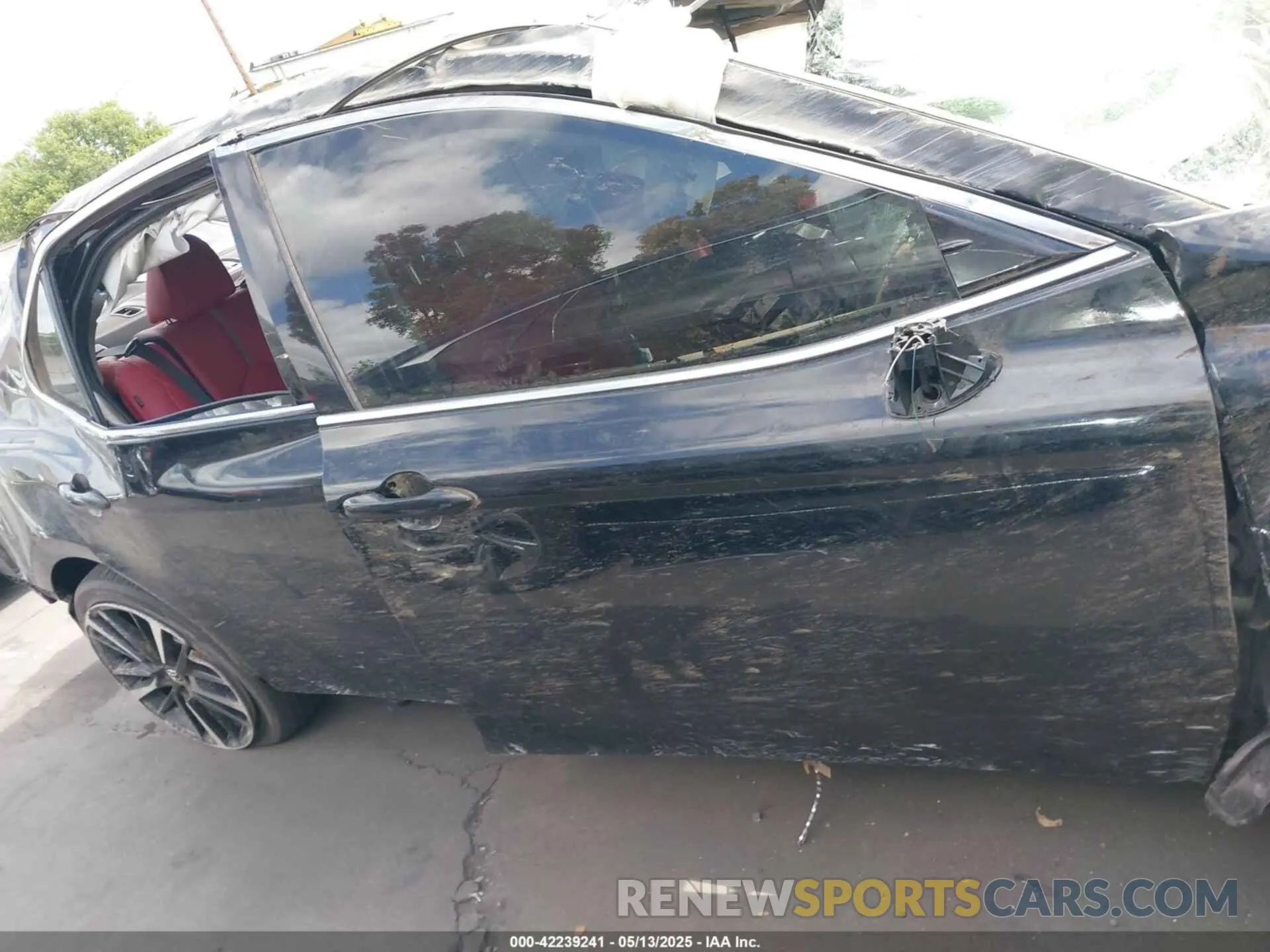 14 Photograph of a damaged car 4T1K61AK4LU303885 TOYOTA CAMRY 2020