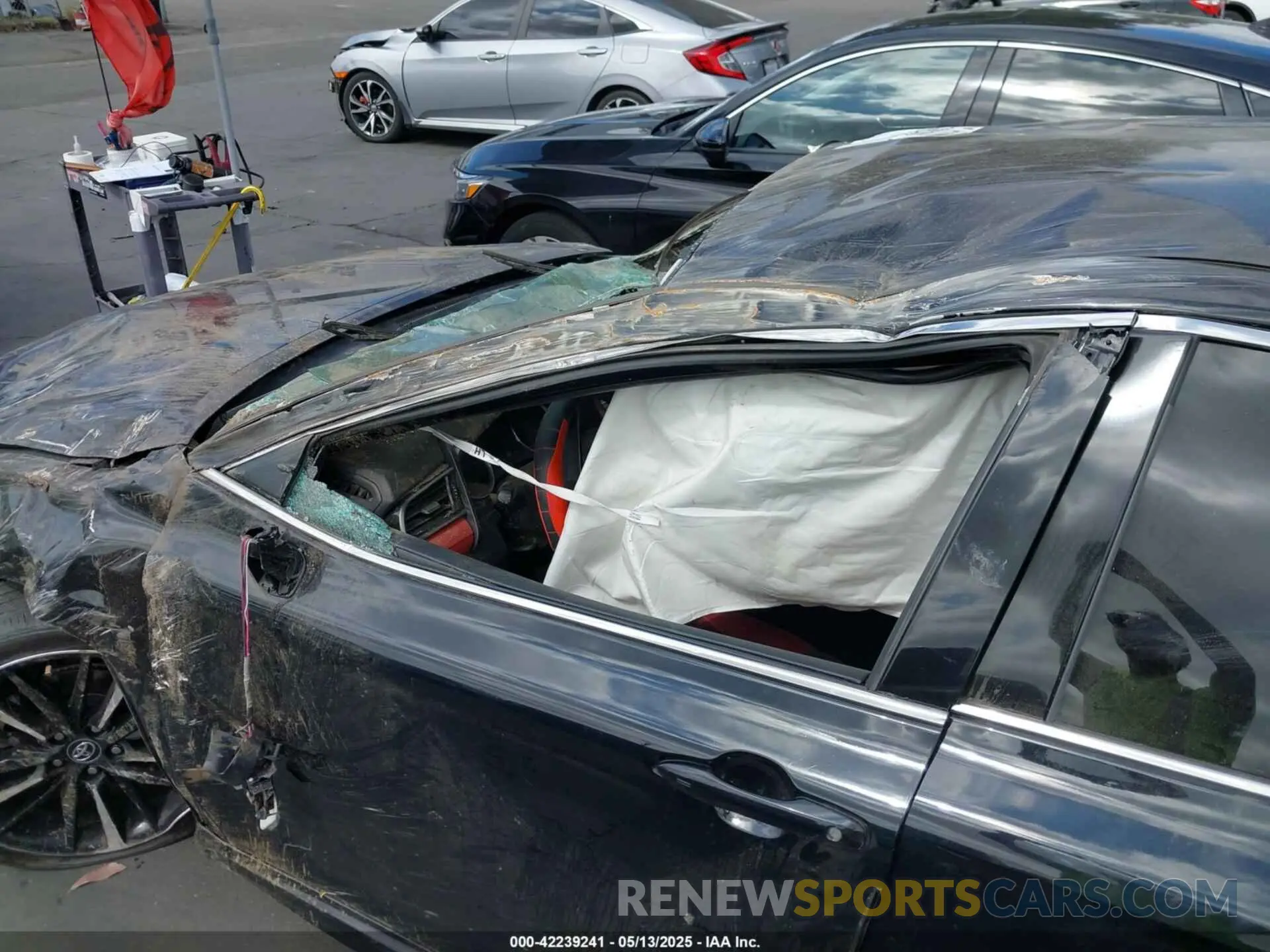 18 Photograph of a damaged car 4T1K61AK4LU303885 TOYOTA CAMRY 2020