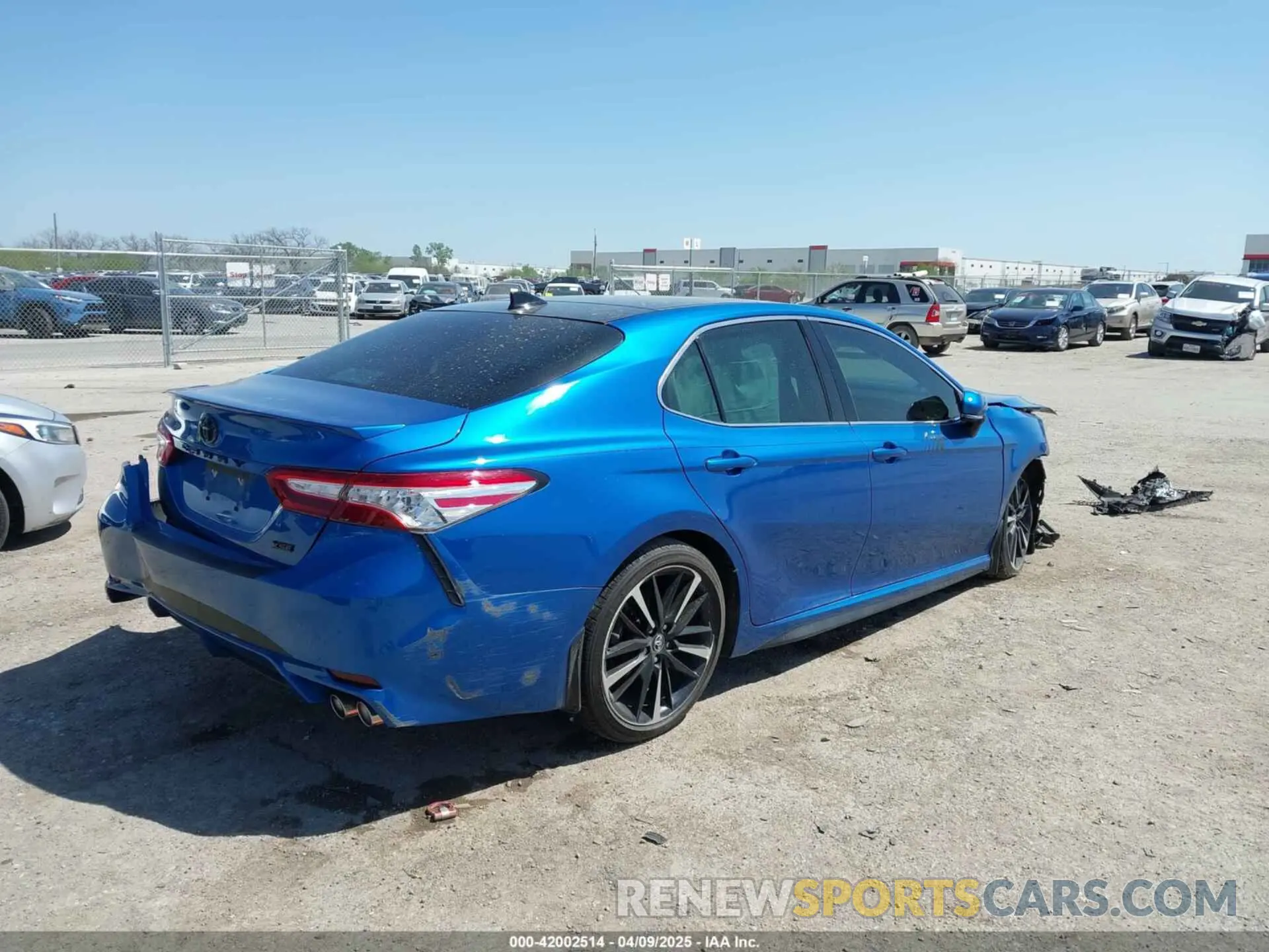 4 Фотография поврежденного автомобиля 4T1K61AK4LU351418 TOYOTA CAMRY 2020