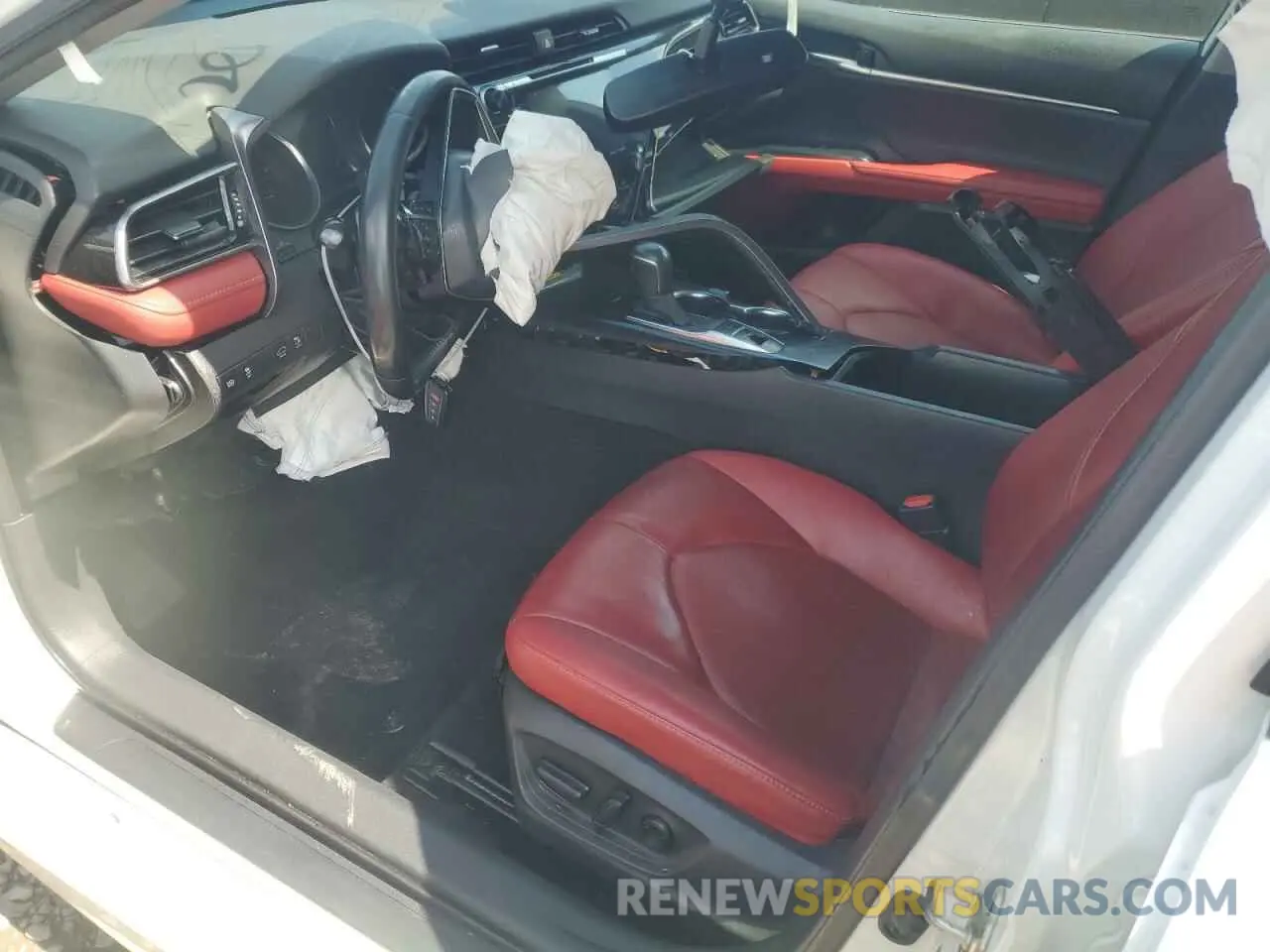 7 Photograph of a damaged car 4T1K61AK4LU382894 TOYOTA CAMRY 2020