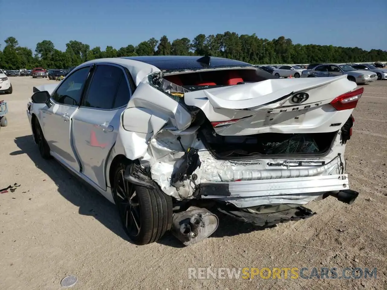 3 Photograph of a damaged car 4T1K61AK4LU896941 TOYOTA CAMRY 2020