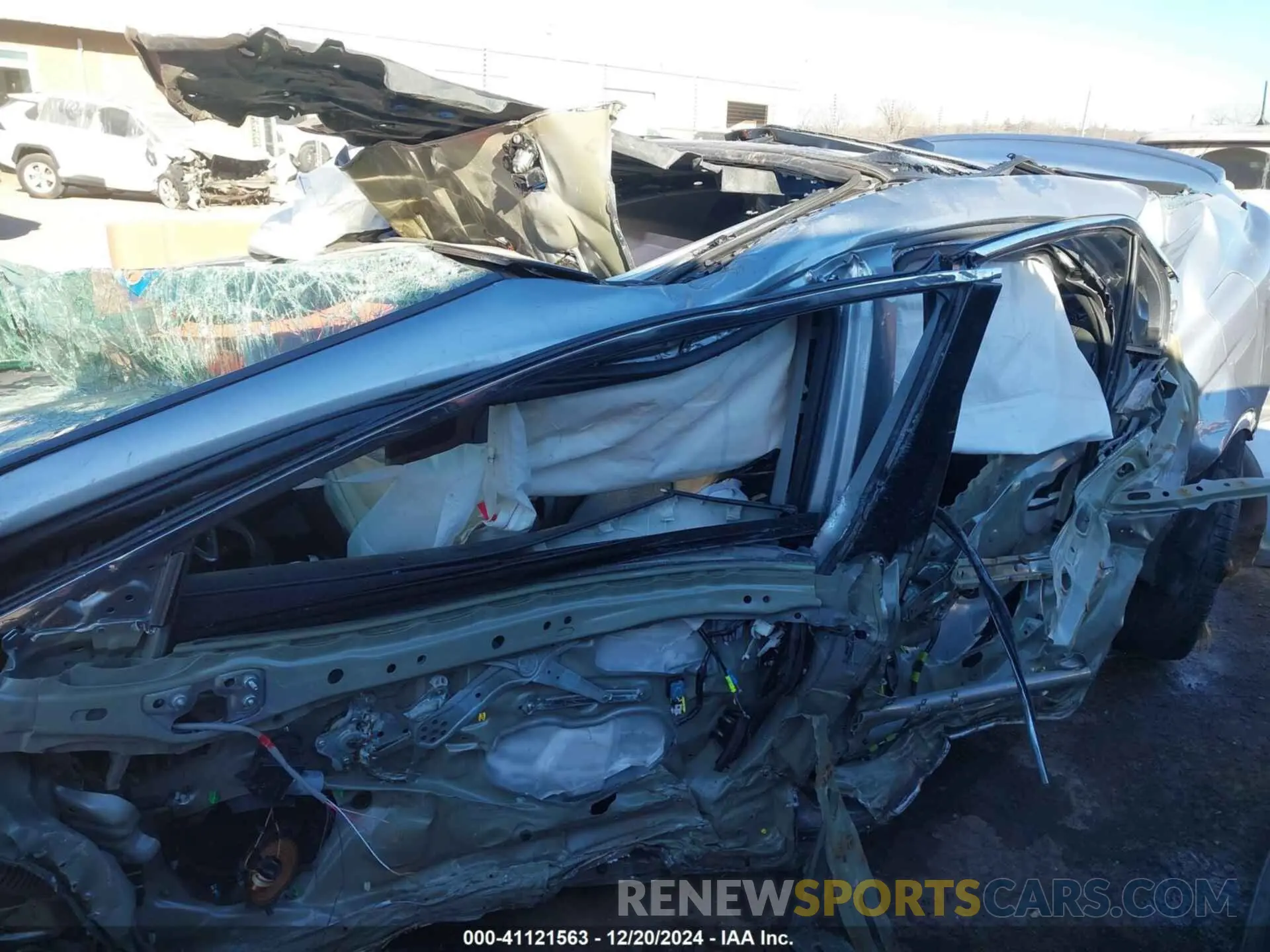 6 Photograph of a damaged car 4T1K61AK4LU921997 TOYOTA CAMRY 2020