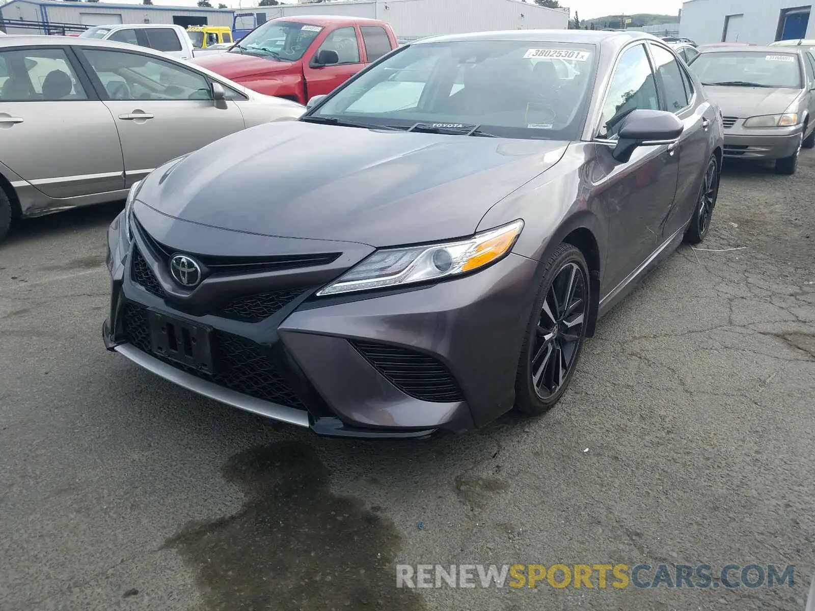 2 Photograph of a damaged car 4T1K61AK4LU975588 TOYOTA CAMRY 2020