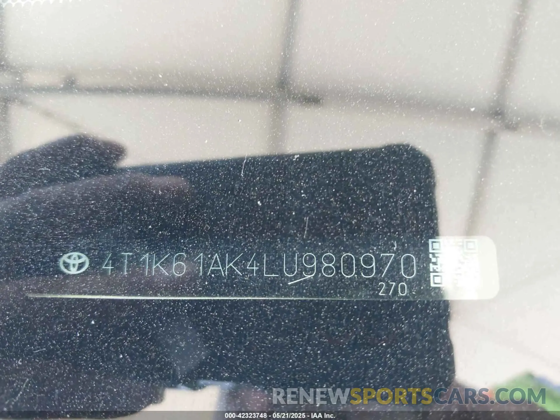 9 Photograph of a damaged car 4T1K61AK4LU980970 TOYOTA CAMRY 2020