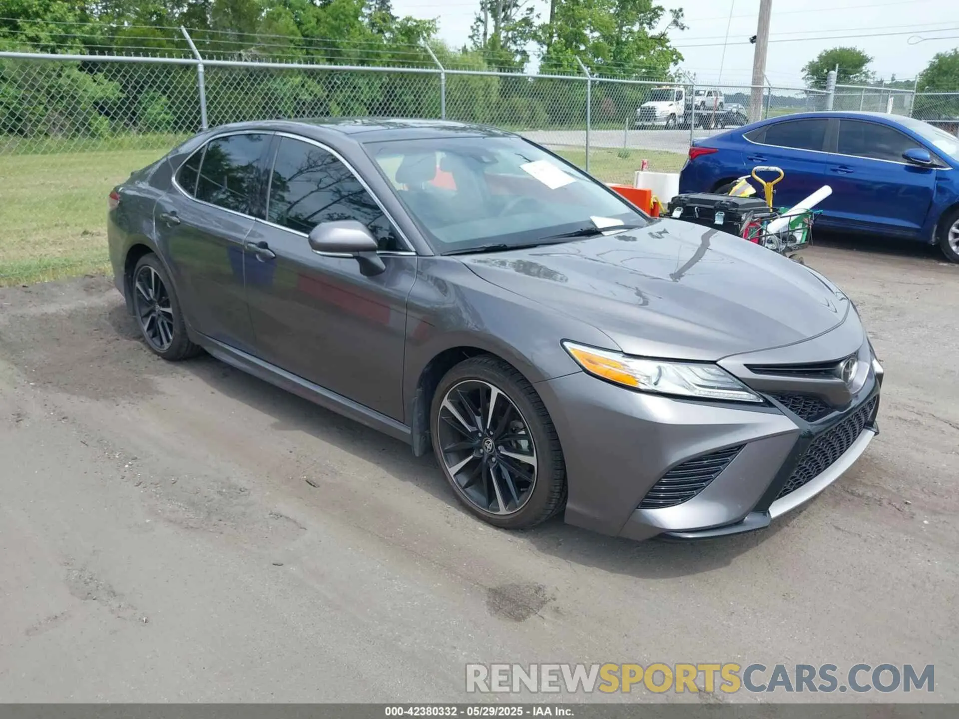 1 Photograph of a damaged car 4T1K61AK4LU989586 TOYOTA CAMRY 2020