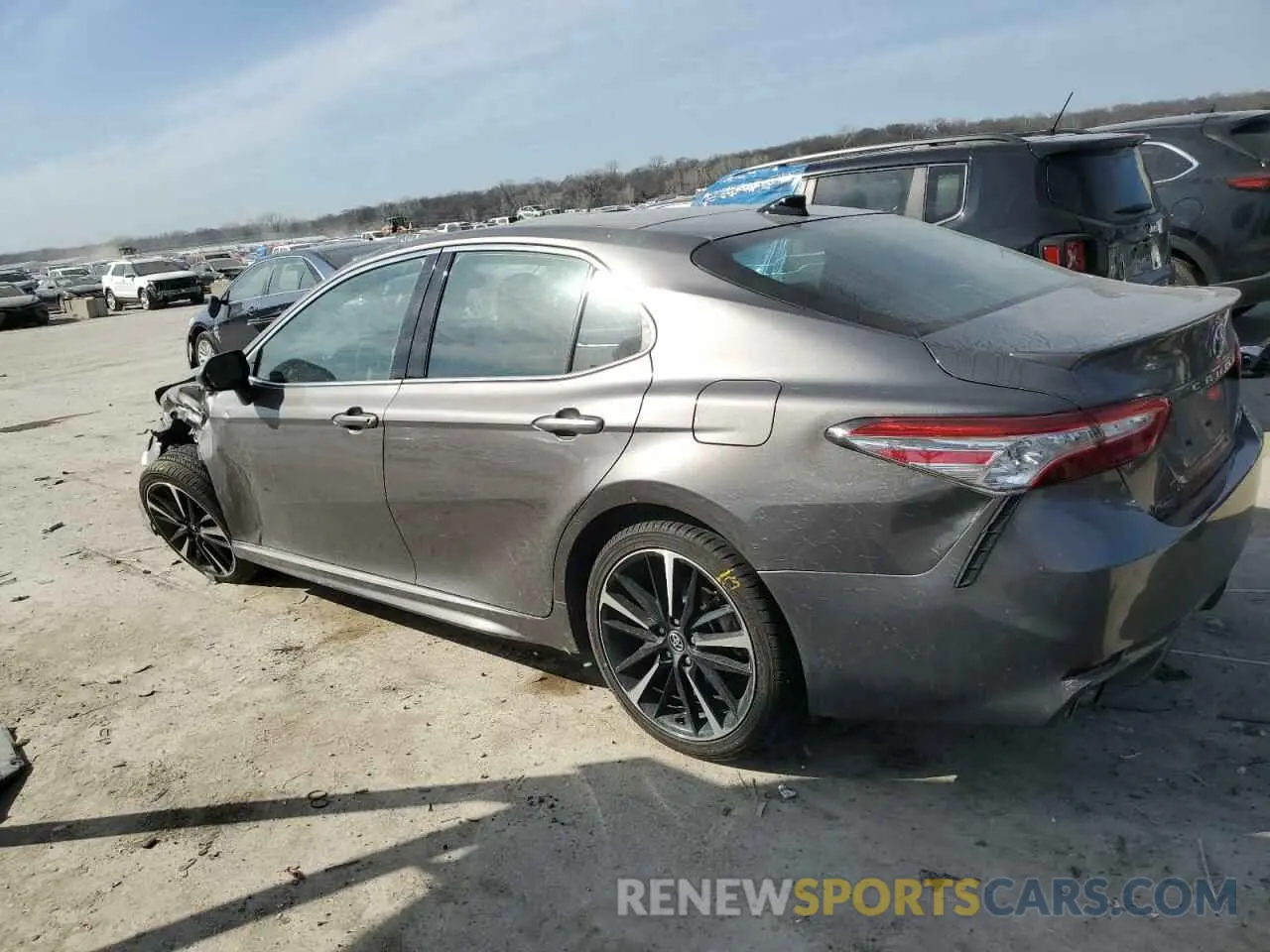 2 Photograph of a damaged car 4T1K61AK5LU312515 TOYOTA CAMRY 2020