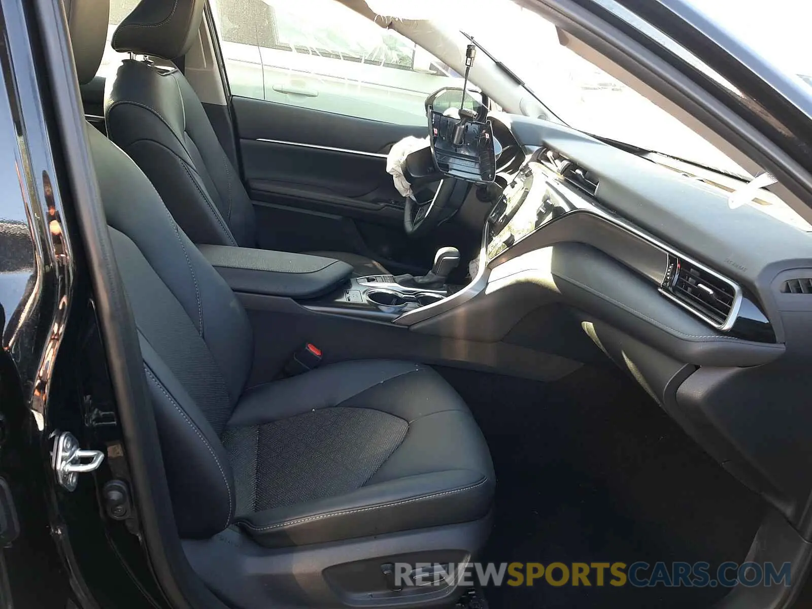 5 Photograph of a damaged car 4T1K61AK5LU362492 TOYOTA CAMRY 2020