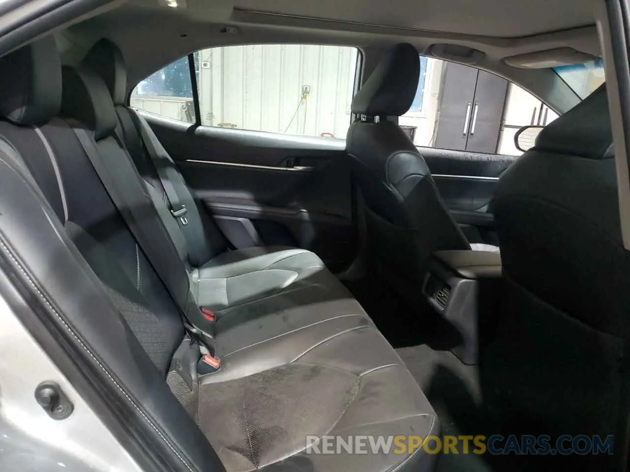 10 Photograph of a damaged car 4T1K61AK5LU379325 TOYOTA CAMRY 2020