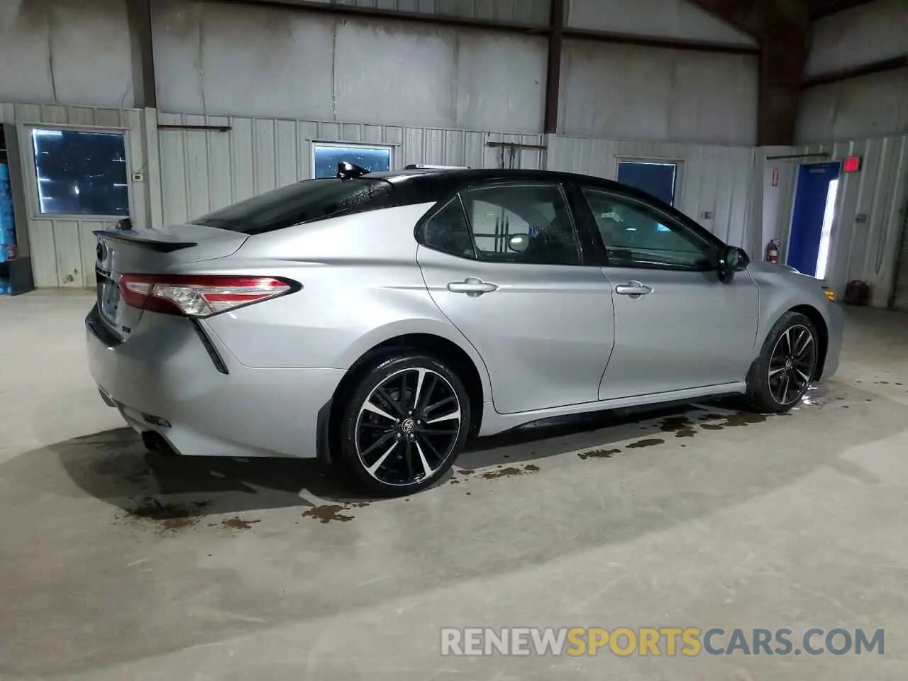 3 Photograph of a damaged car 4T1K61AK5LU379325 TOYOTA CAMRY 2020