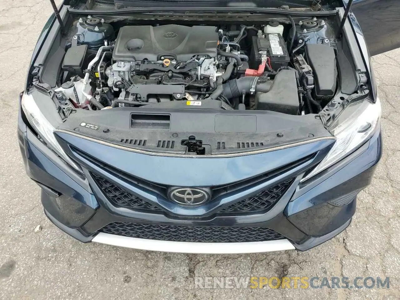 11 Photograph of a damaged car 4T1K61AK5LU506736 TOYOTA CAMRY 2020