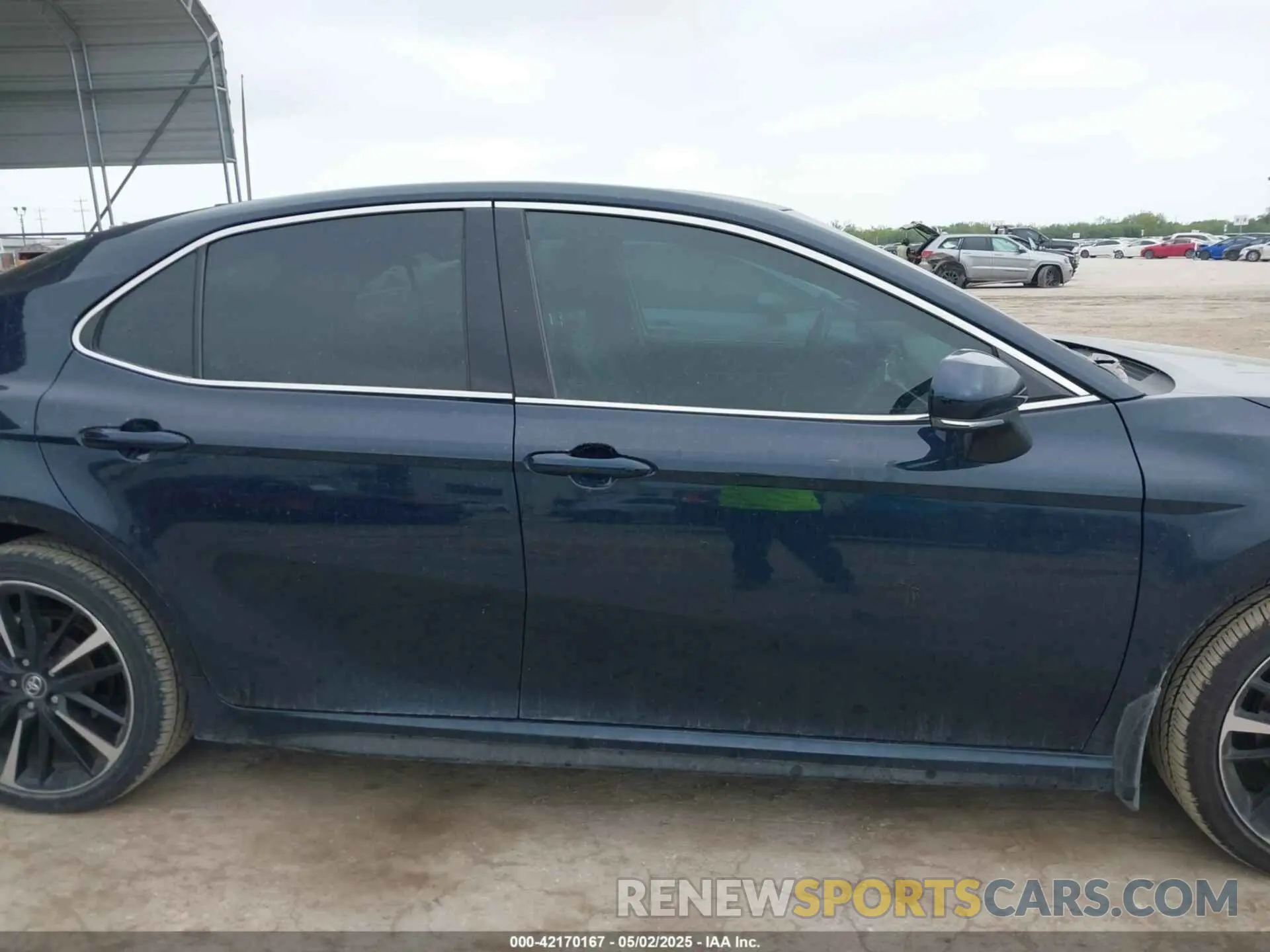 13 Photograph of a damaged car 4T1K61AK5LU876309 TOYOTA CAMRY 2020