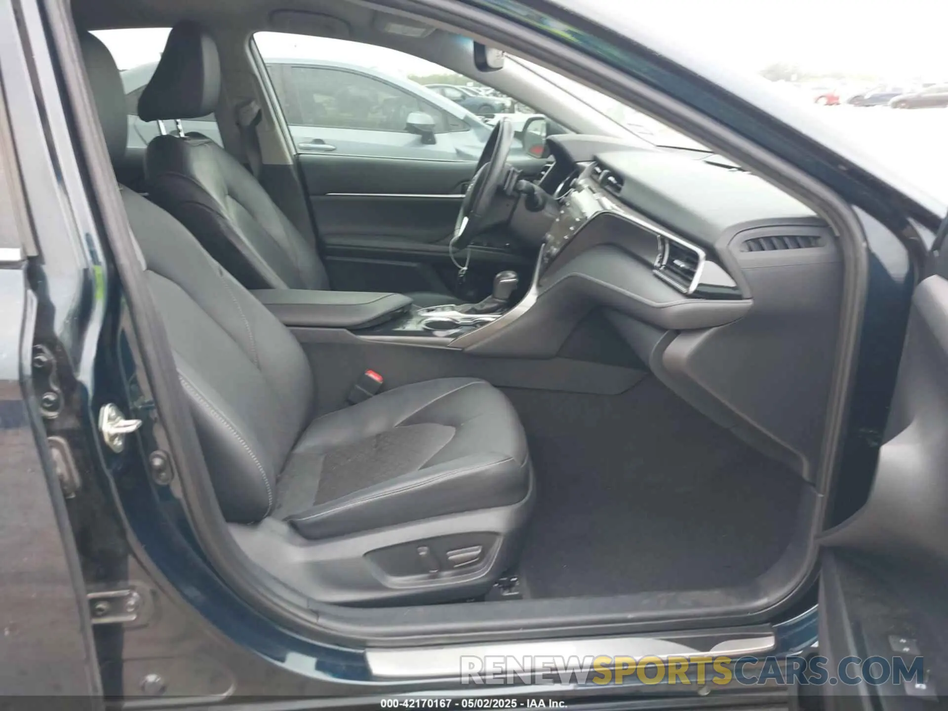 5 Photograph of a damaged car 4T1K61AK5LU876309 TOYOTA CAMRY 2020