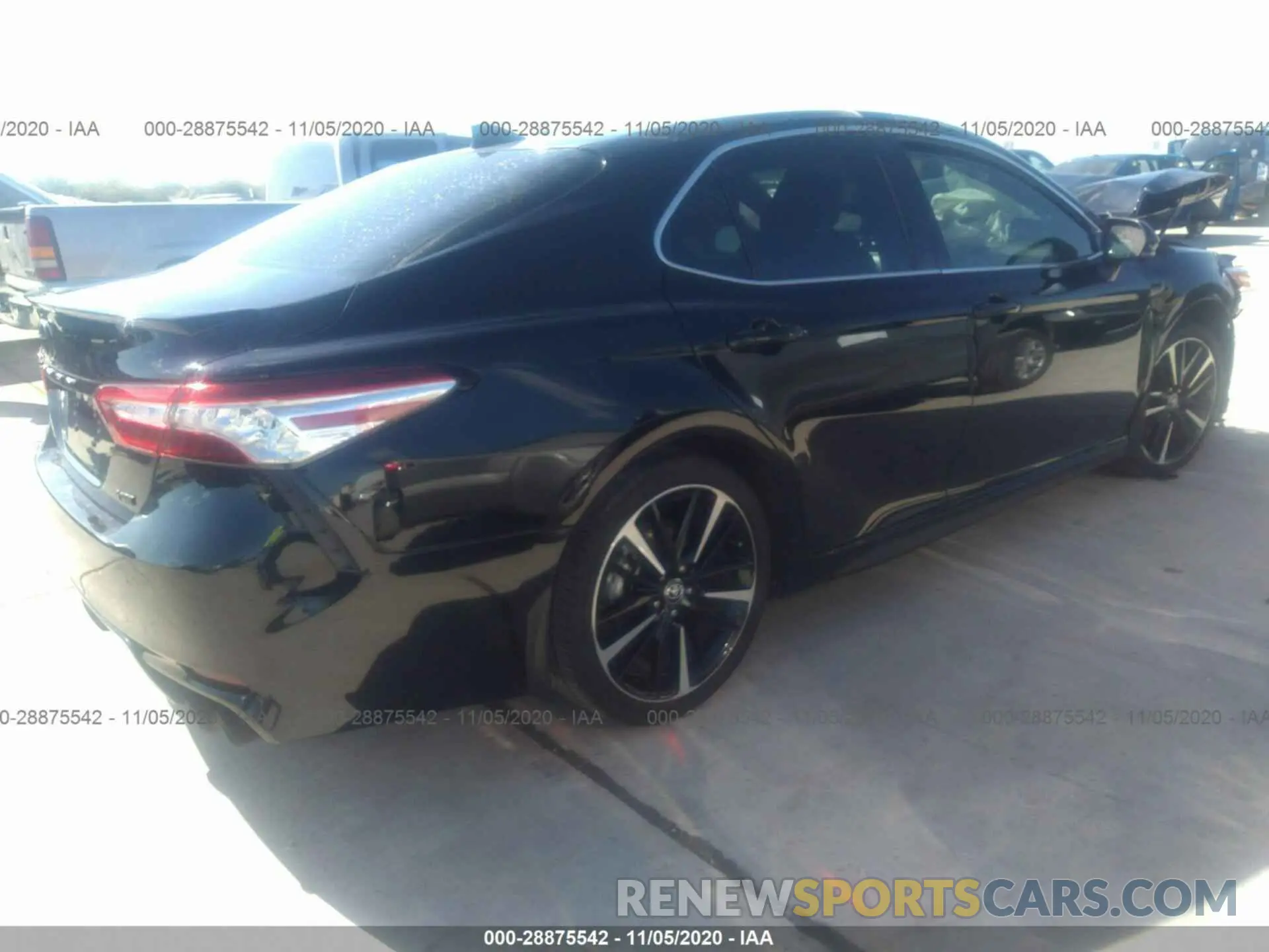 4 Photograph of a damaged car 4T1K61AK5LU902939 TOYOTA CAMRY 2020