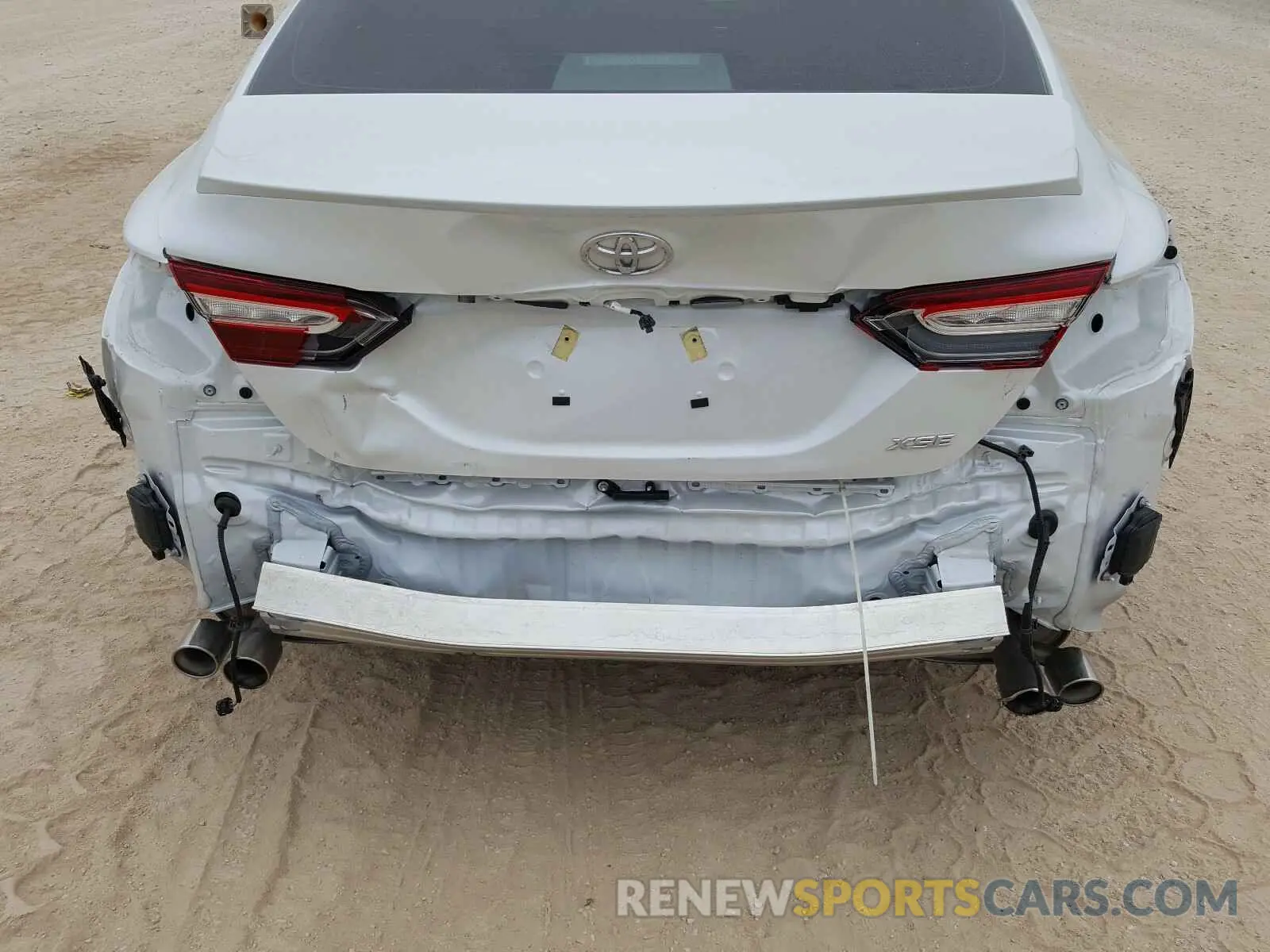 9 Photograph of a damaged car 4T1K61AK5LU942650 TOYOTA CAMRY 2020