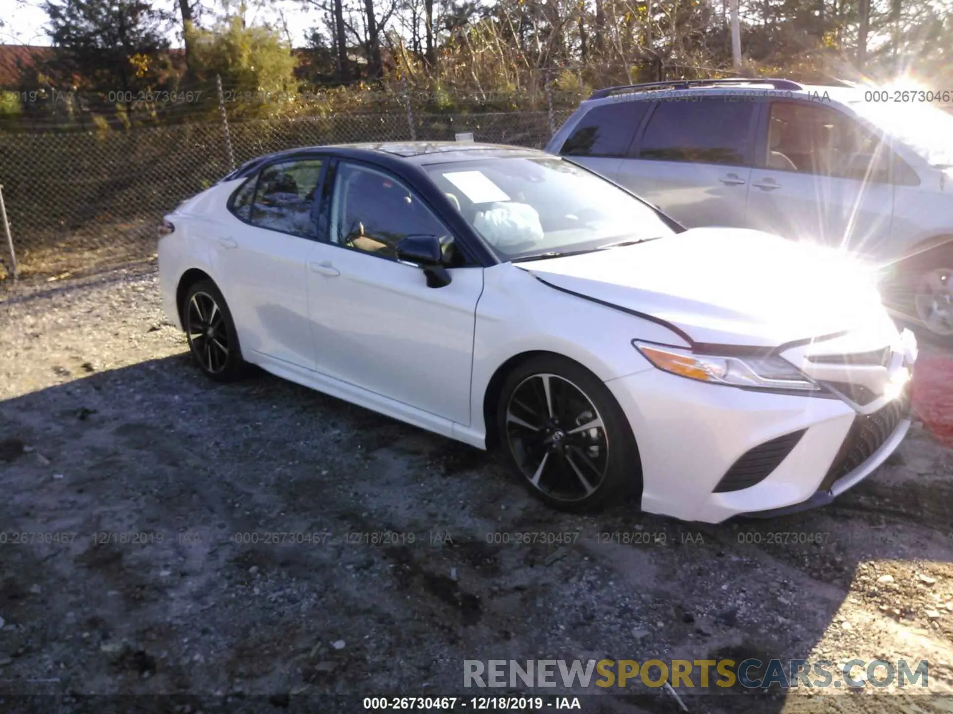 1 Photograph of a damaged car 4T1K61AK6LU305170 TOYOTA CAMRY 2020