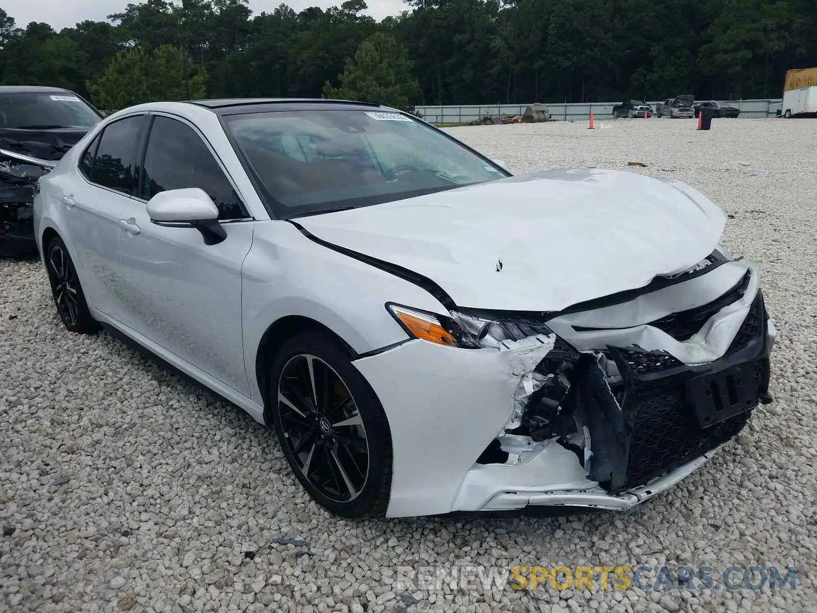 1 Photograph of a damaged car 4T1K61AK6LU314130 TOYOTA CAMRY 2020