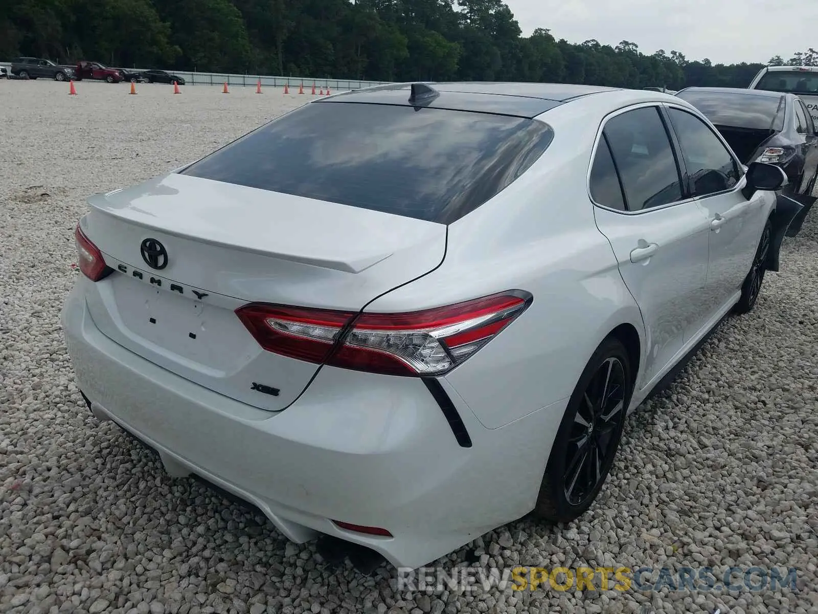 4 Photograph of a damaged car 4T1K61AK6LU314130 TOYOTA CAMRY 2020