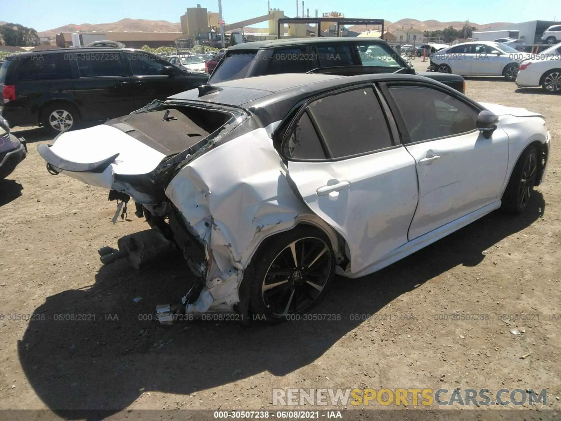 4 Фотография поврежденного автомобиля 4T1K61AK6LU349721 TOYOTA CAMRY 2020
