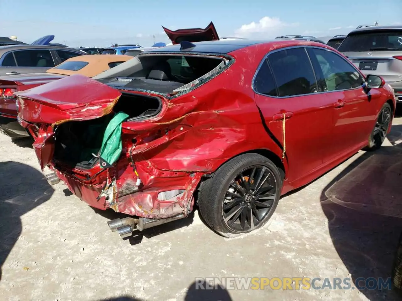 4 Фотография поврежденного автомобиля 4T1K61AK6LU362694 TOYOTA CAMRY 2020